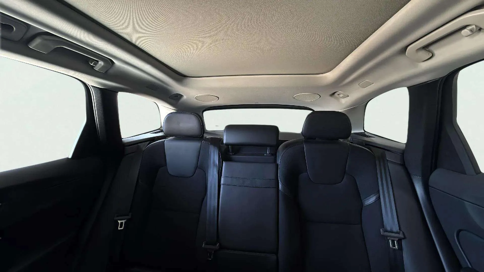 Volvo XC60 2.0 T8 AWD Momentum - foto 13