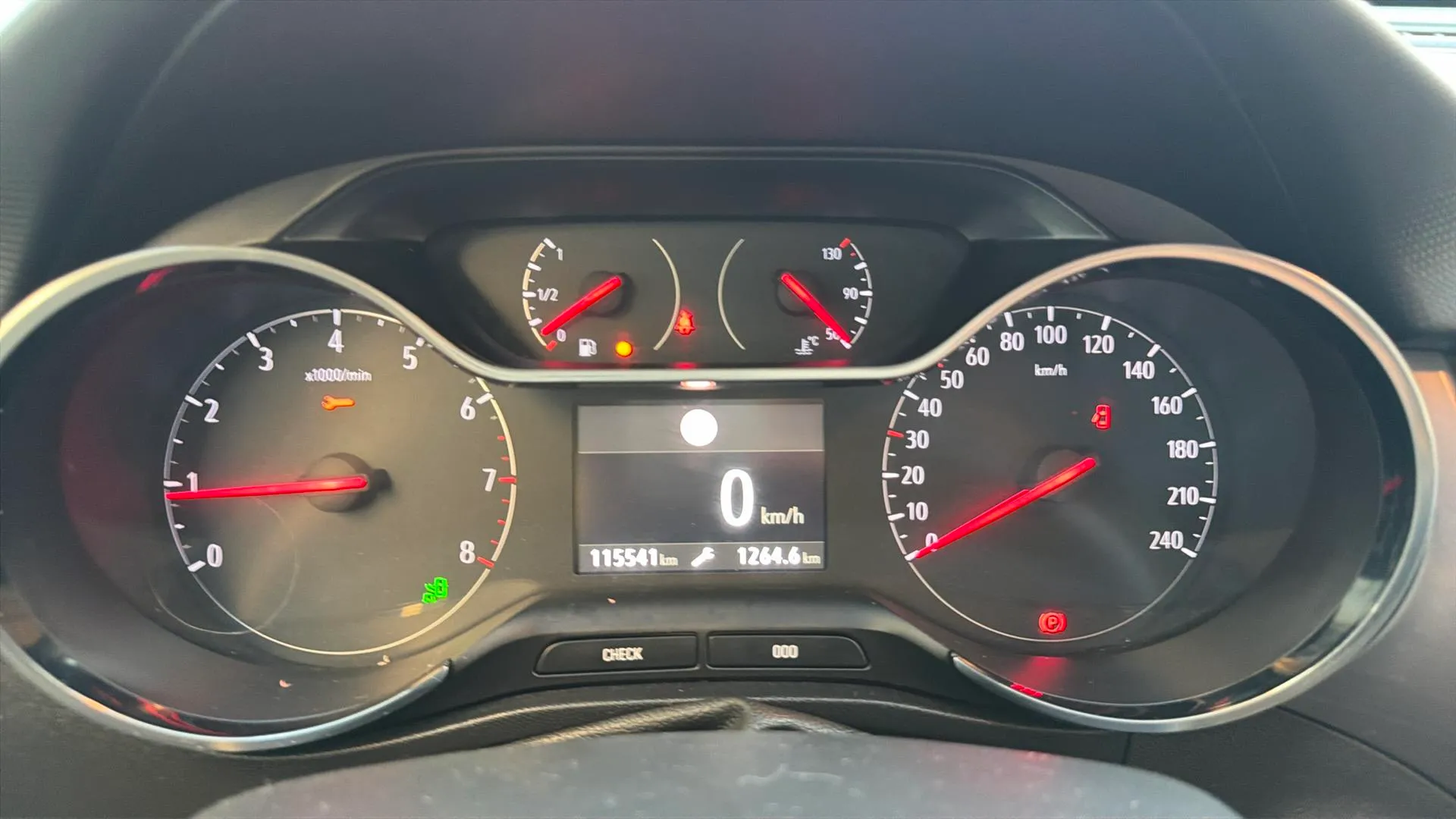 Opel Crossland 1.2 Design Line 120 Aniversario - foto 11