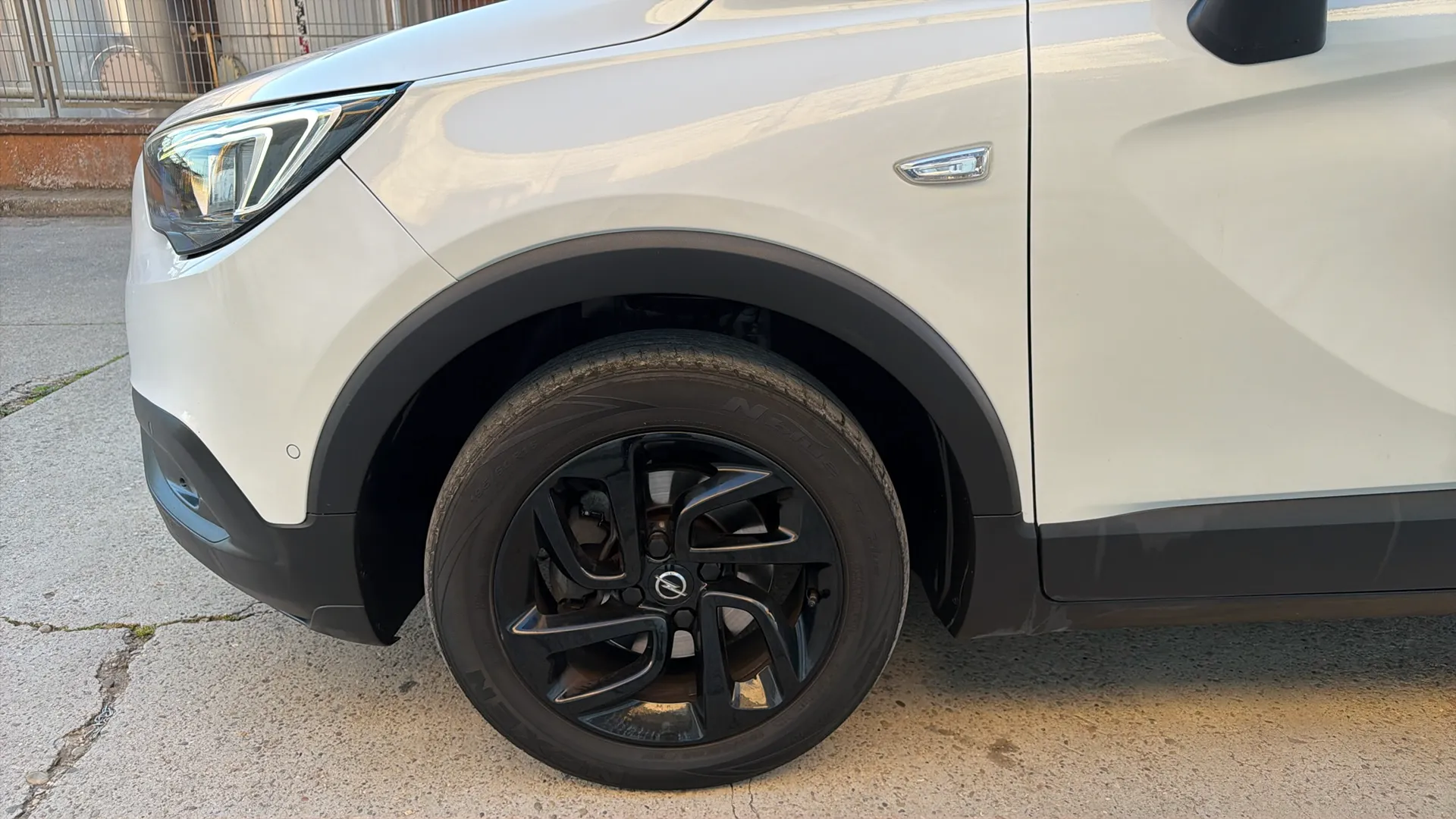 Opel Crossland 1.2 Design Line 120 Aniversario - foto 28