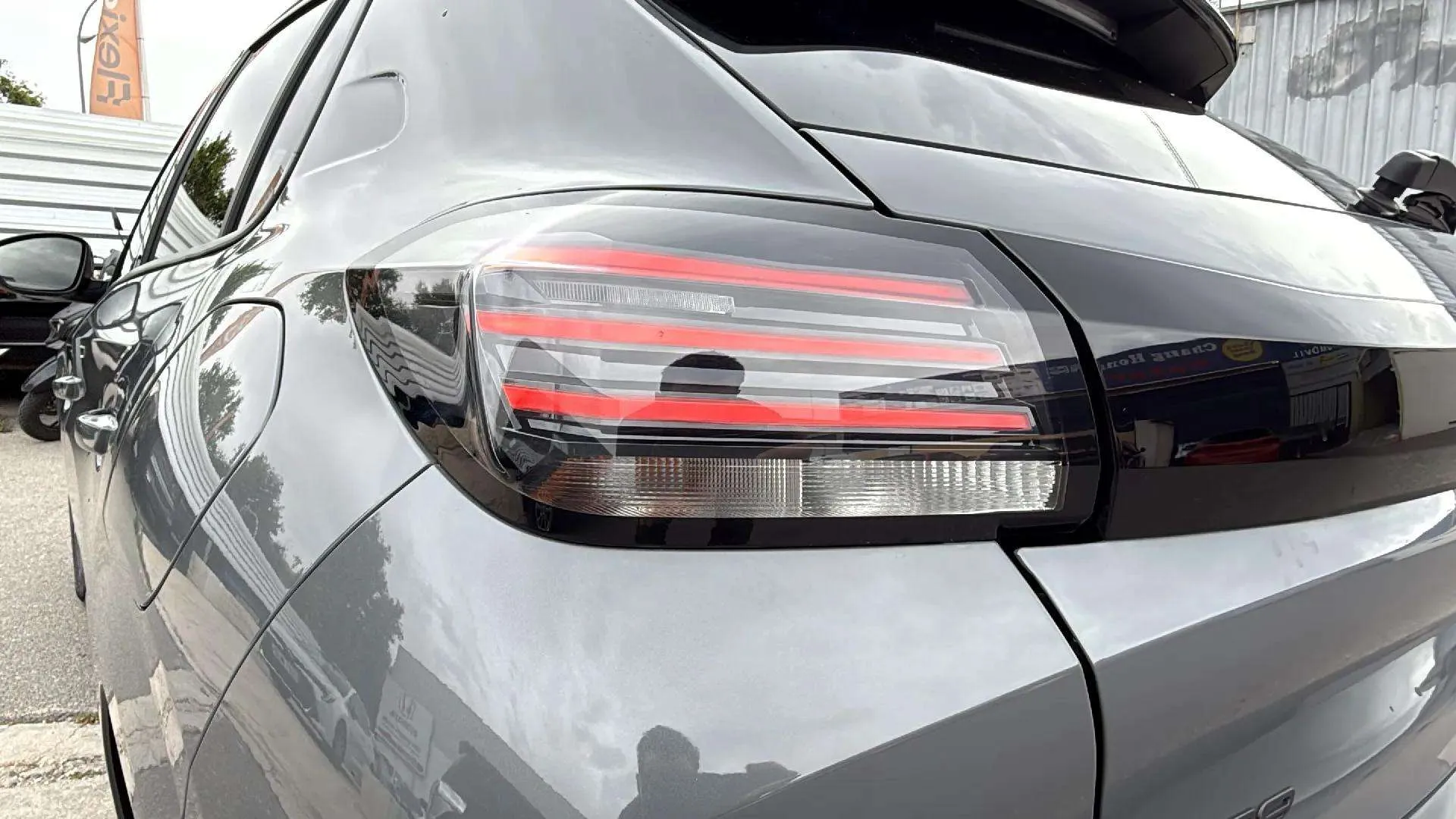 Peugeot 208 Allure Gasolina 100 - foto 10