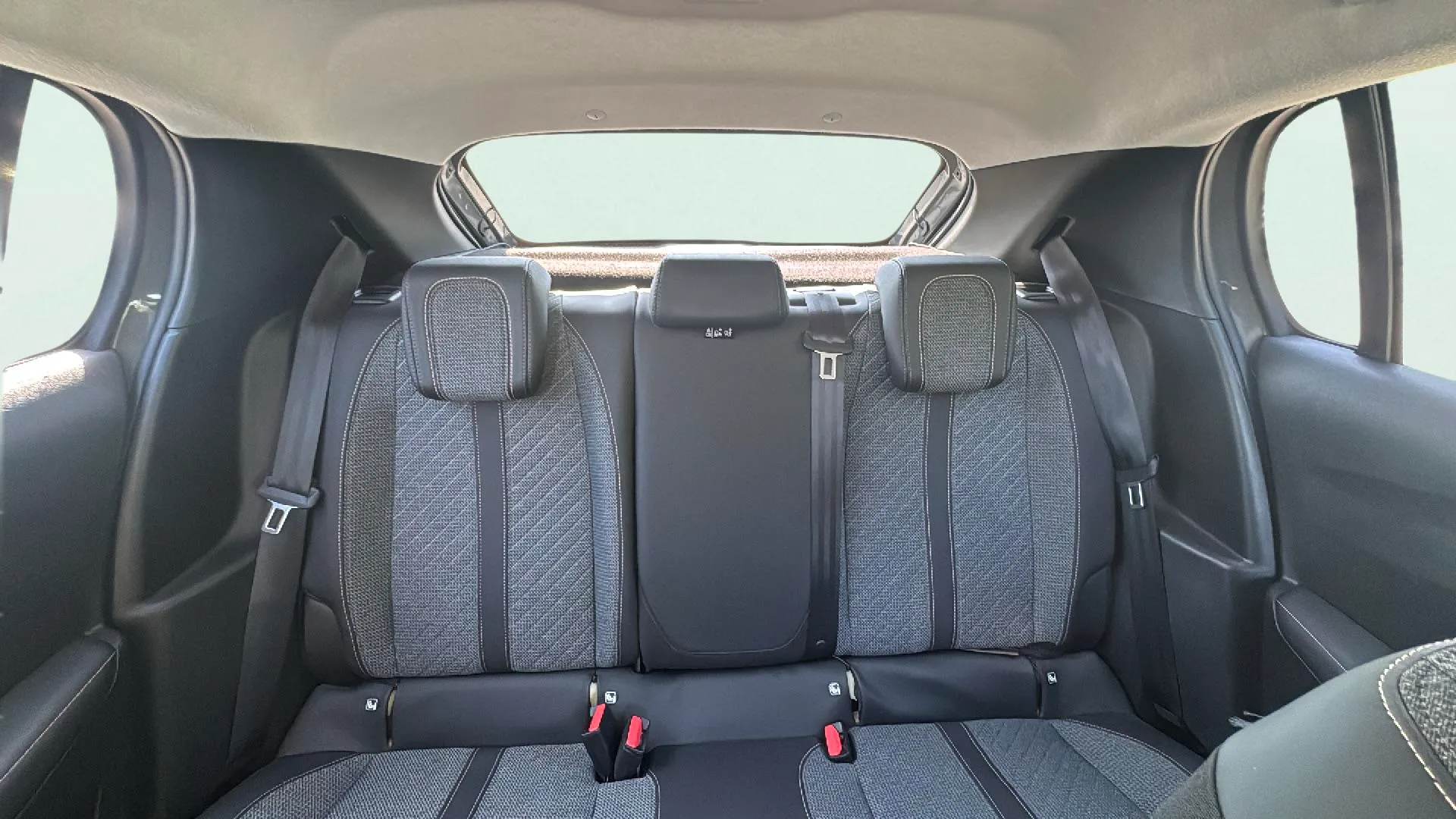 Peugeot 208 Allure Gasolina 100 - foto 13