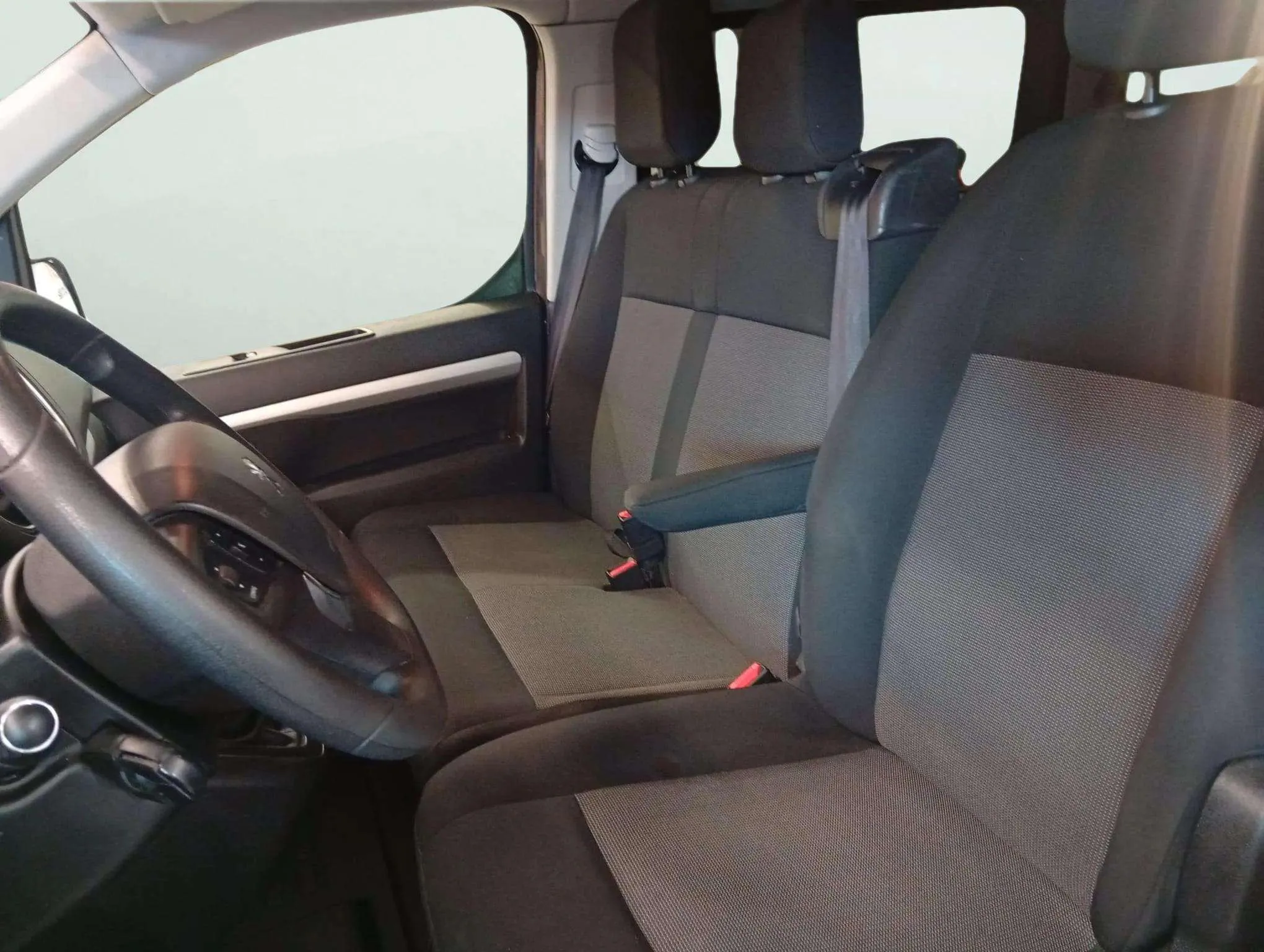 Peugeot Traveller Business 1.6 BlueHDi (115) Standard - foto 10