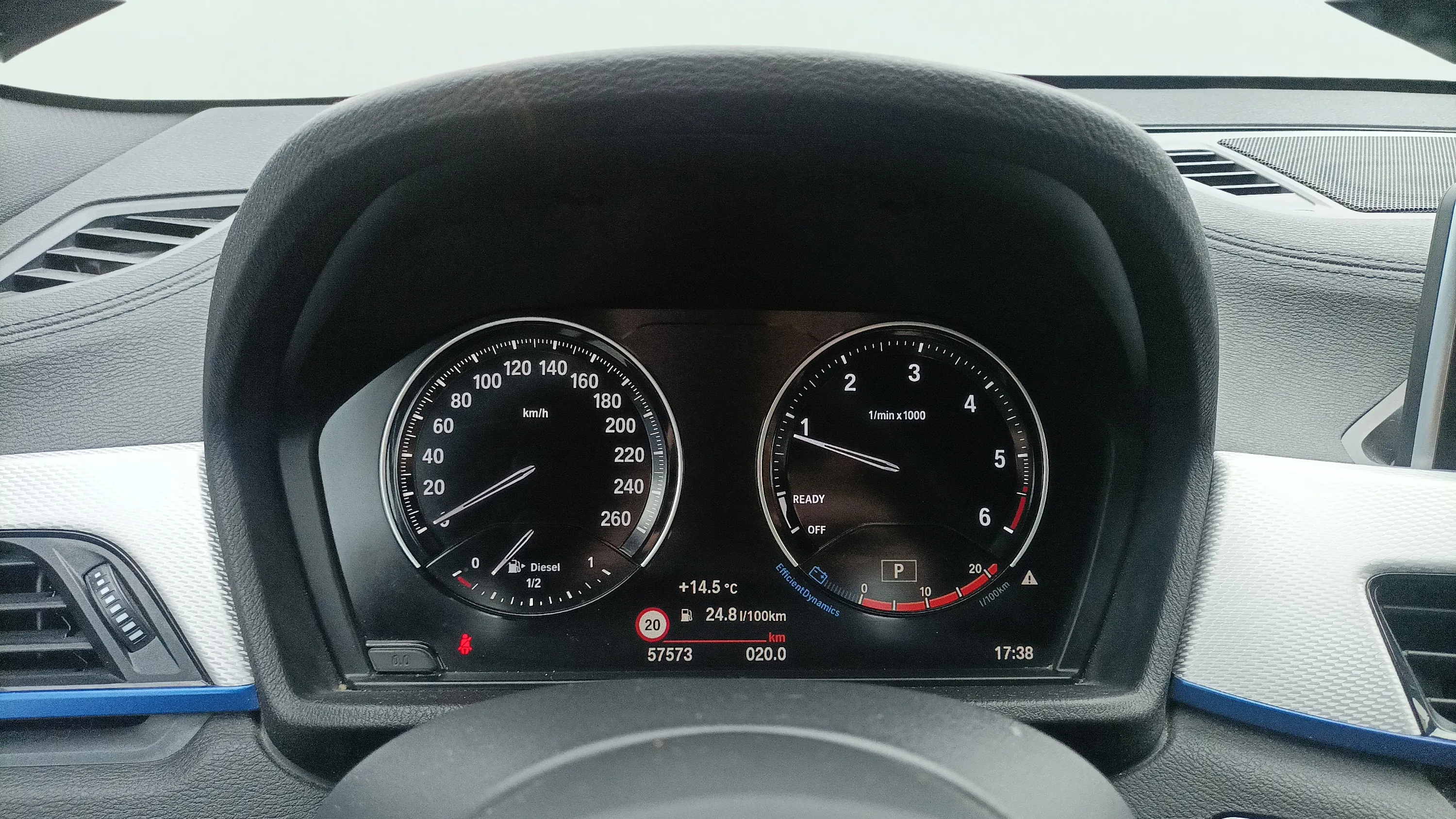BMW X2 sDrive18d - foto 11