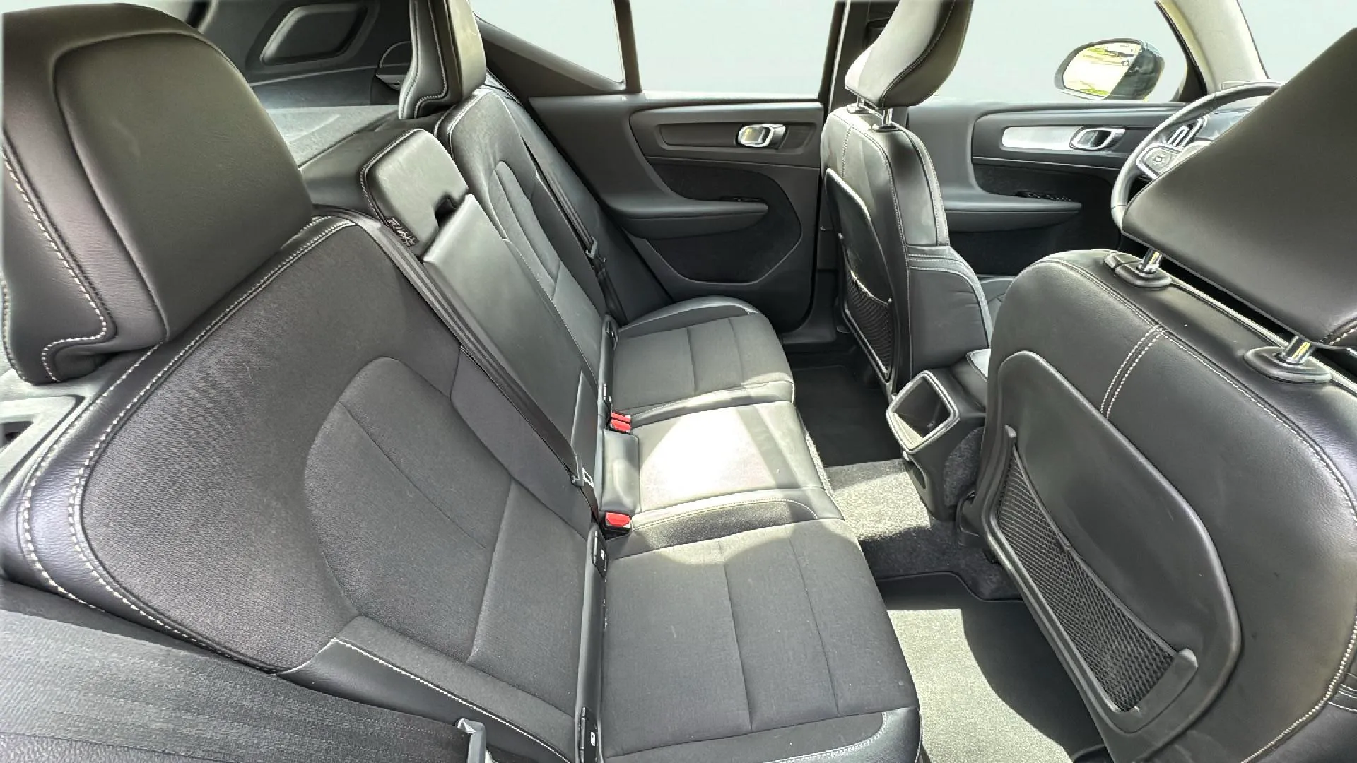 Volvo XC40 2.0 D3 - foto 16