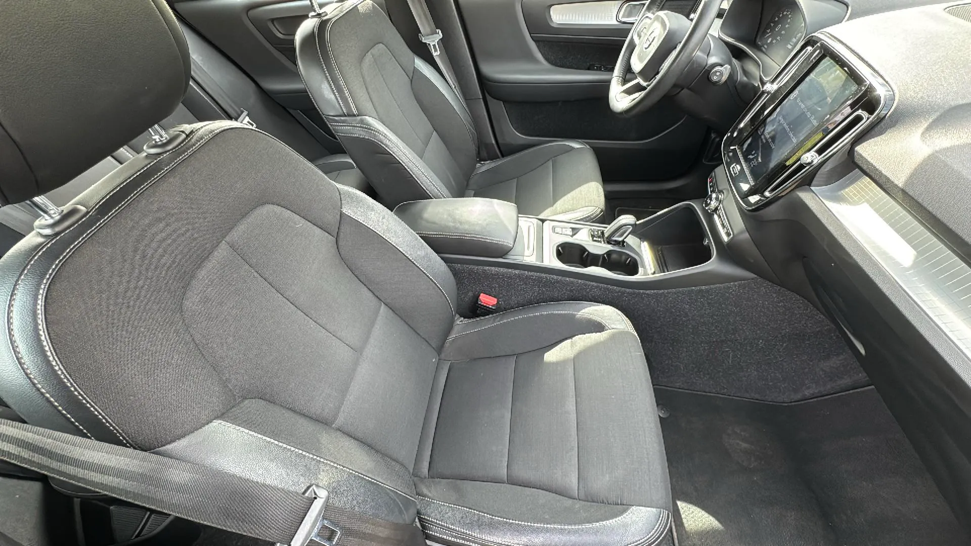 Volvo XC40 2.0 D3 - foto 12