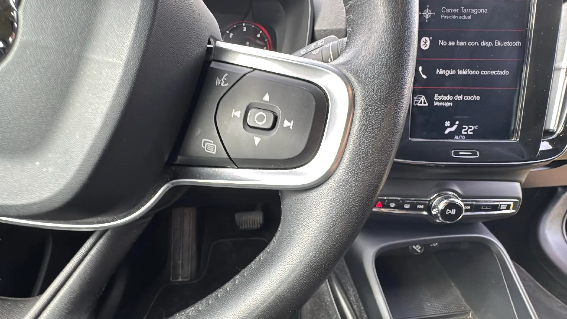 Volvo XC40 2.0 D3 - foto 14