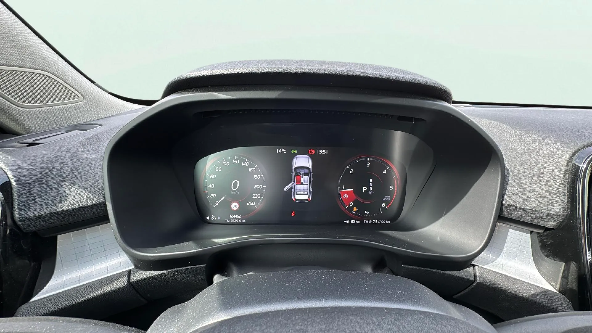 Volvo XC40 2.0 D3 - foto 11