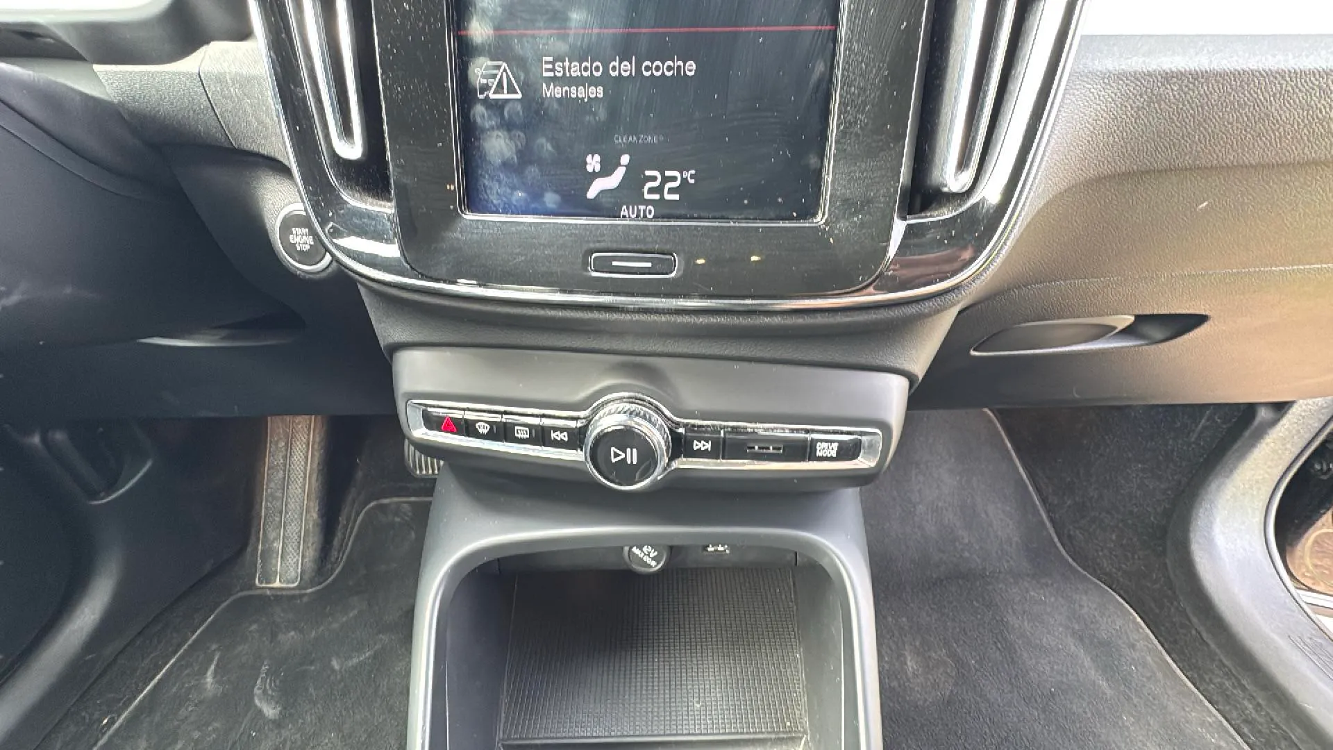 Volvo XC40 2.0 D3 - foto 24