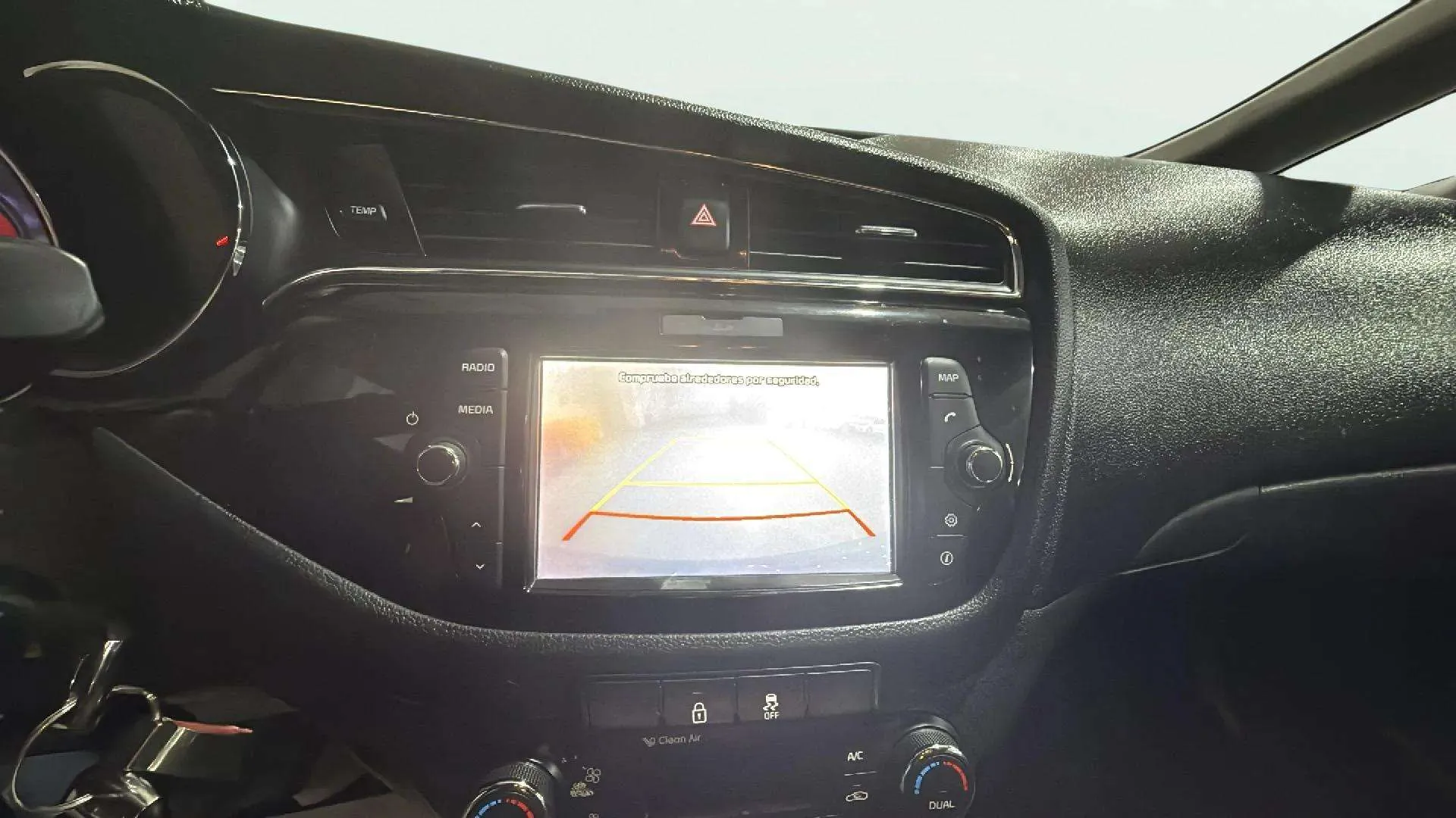 Kia Ceed 1.4 CRDi WGT Drive - foto 16