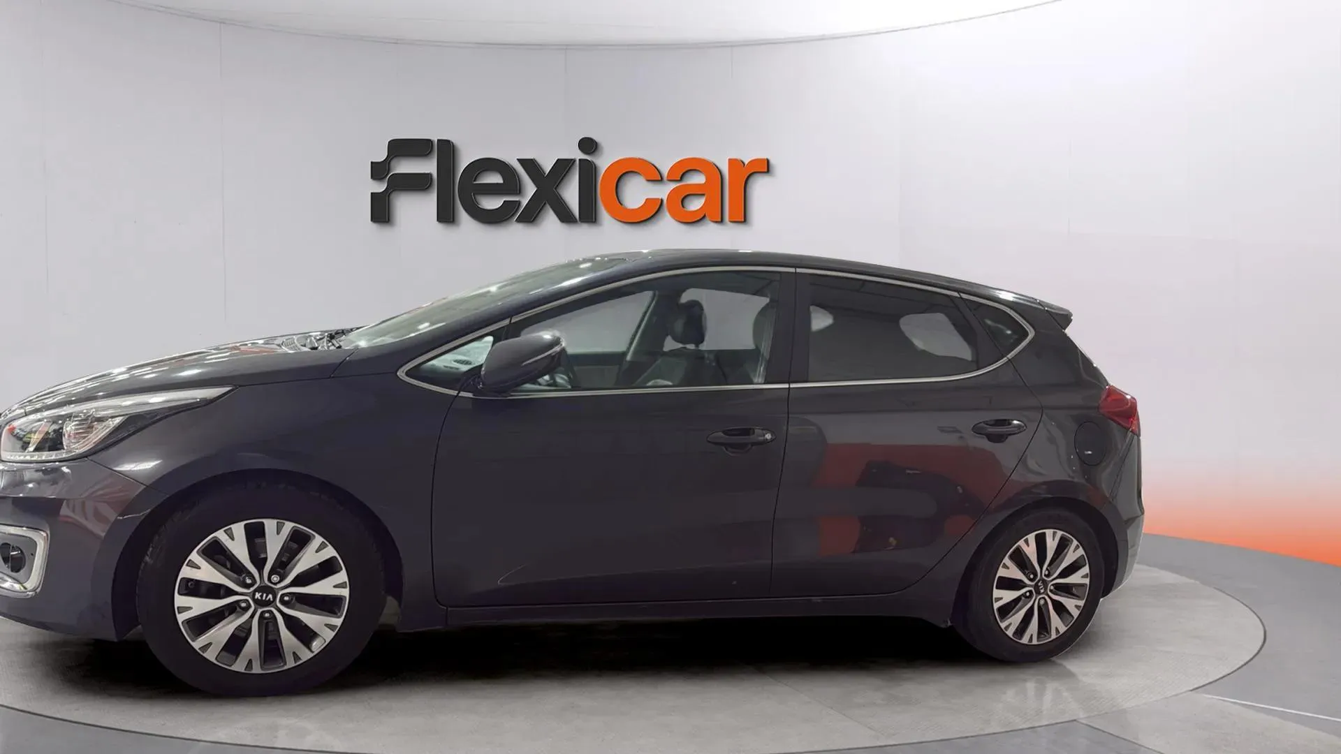 Kia Ceed 1.4 CRDi WGT Drive - foto 4