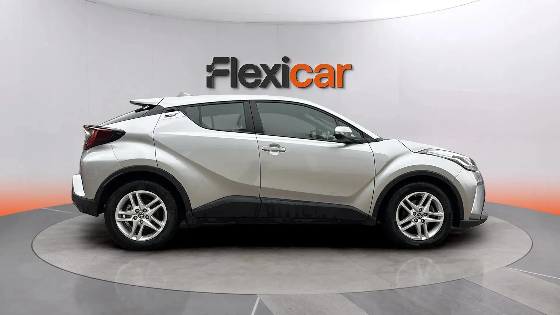 Toyota C-HR 1.8 125H Active - foto 8