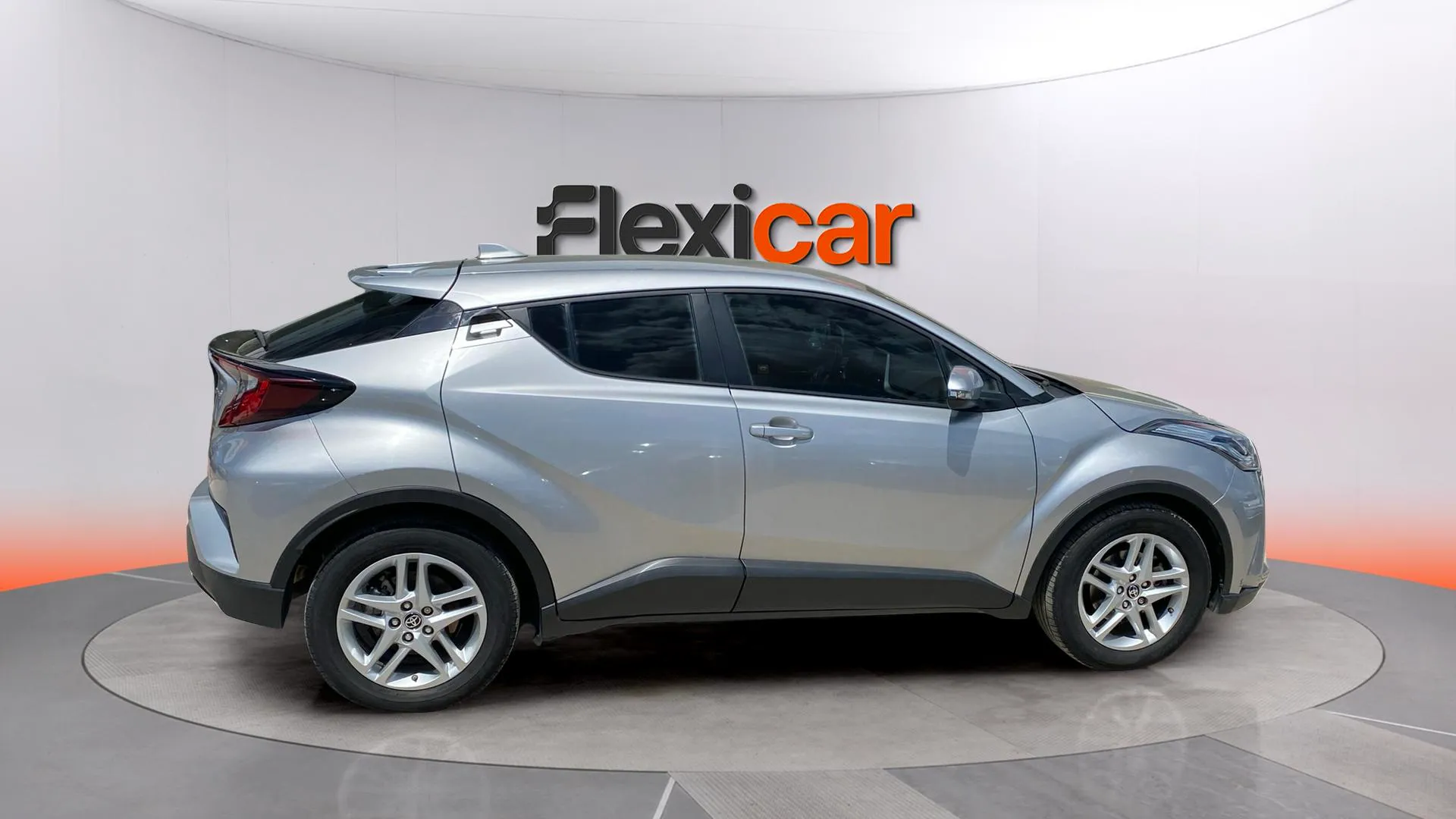 Toyota C-HR 1.8 125H Active - foto 11