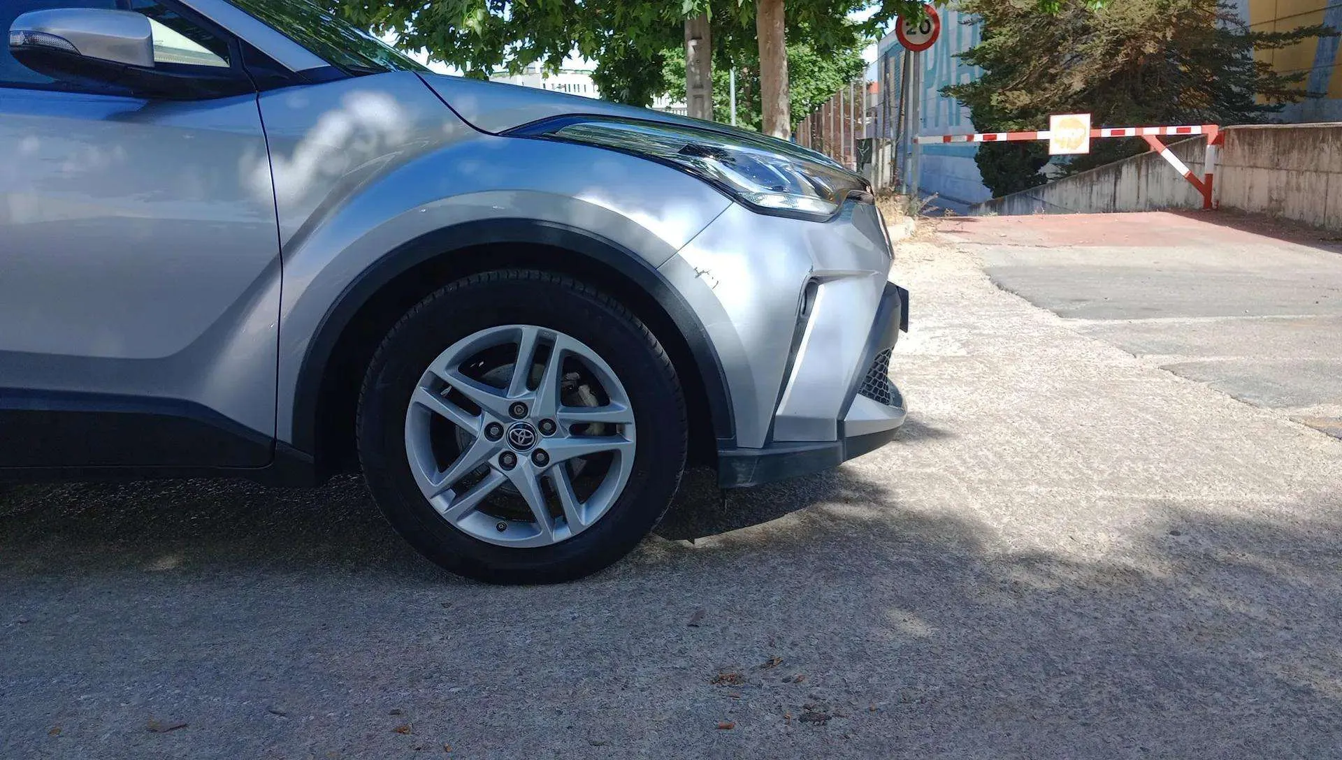 Toyota C-HR 1.8 140H Advance - foto 22