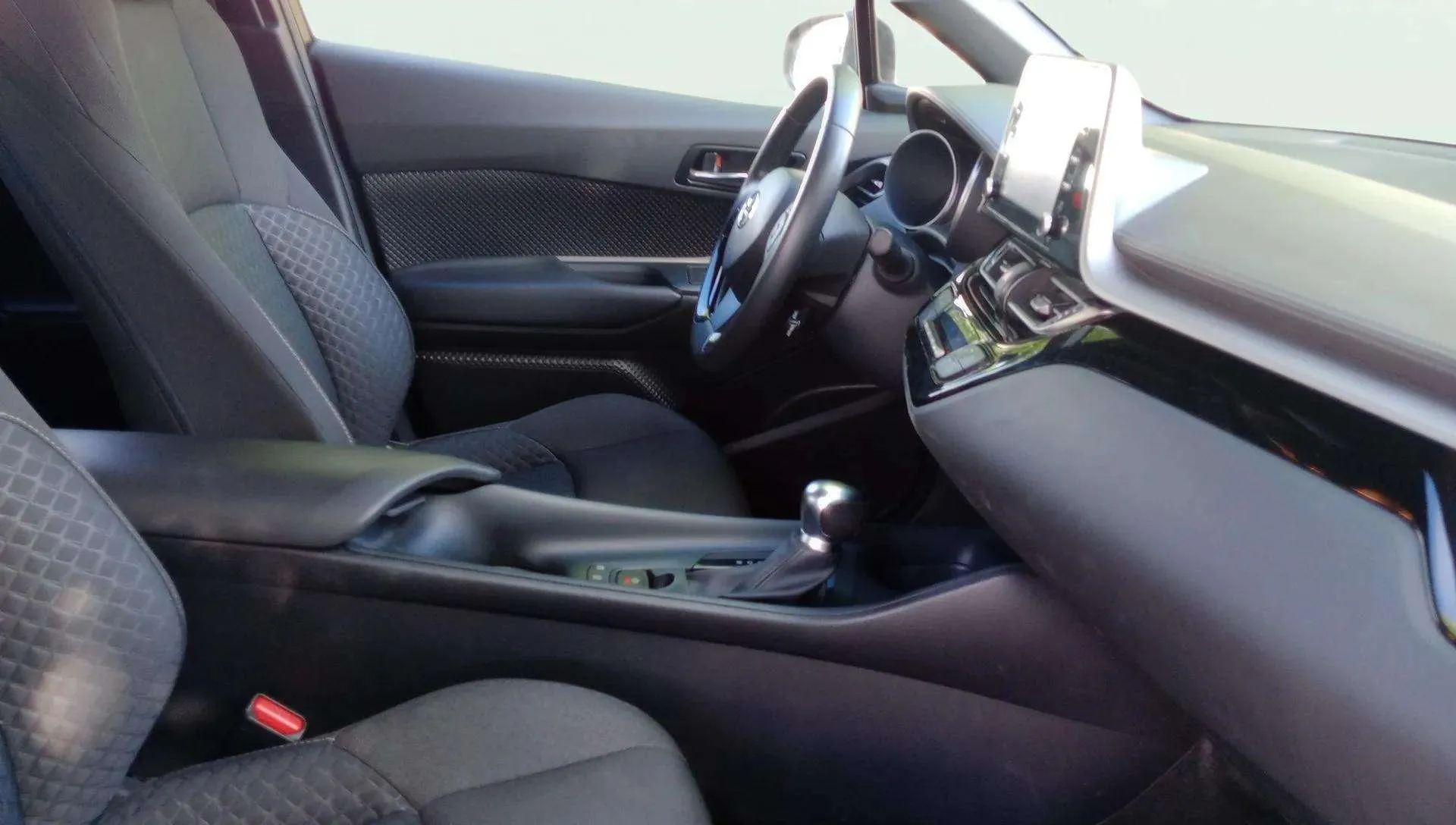 Toyota C-HR 1.8 140H Advance - foto 17