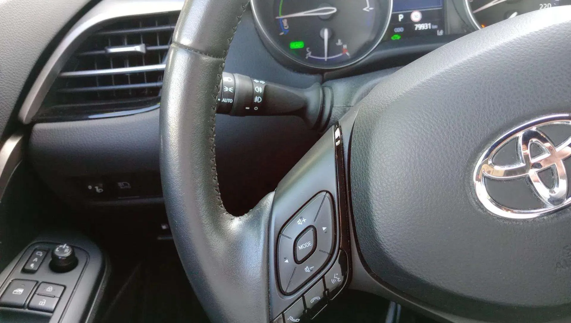 Toyota C-HR 1.8 140H Advance - foto 10
