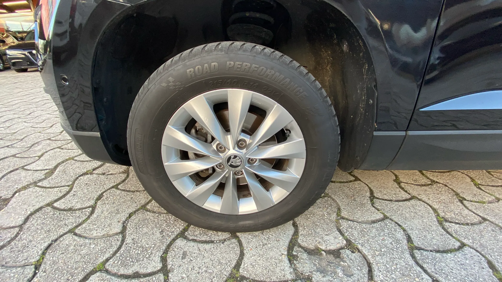 Škoda Karoq 1.6 TDI DSG Ambition - foto 23