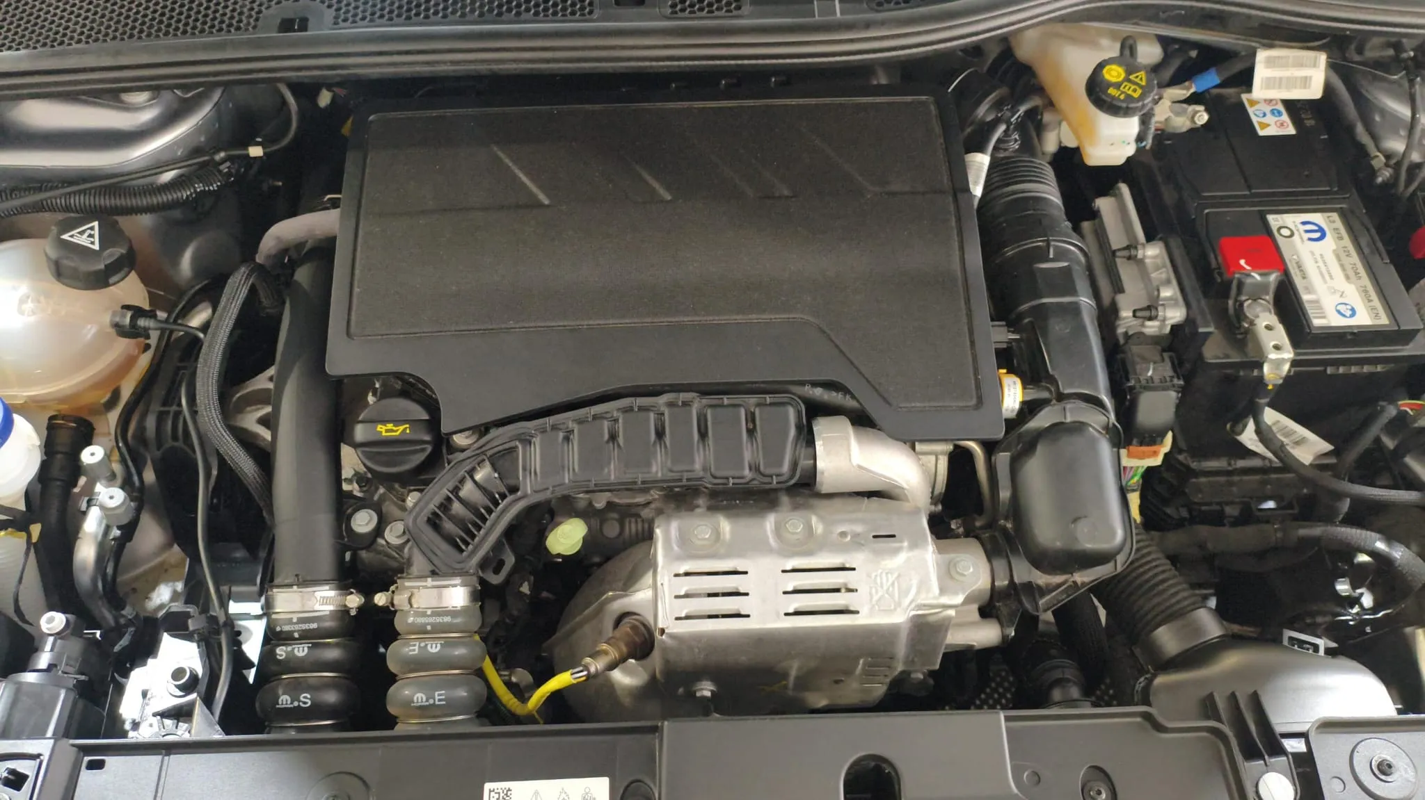 Peugeot 208 Allure Gasolina 100 - foto 19