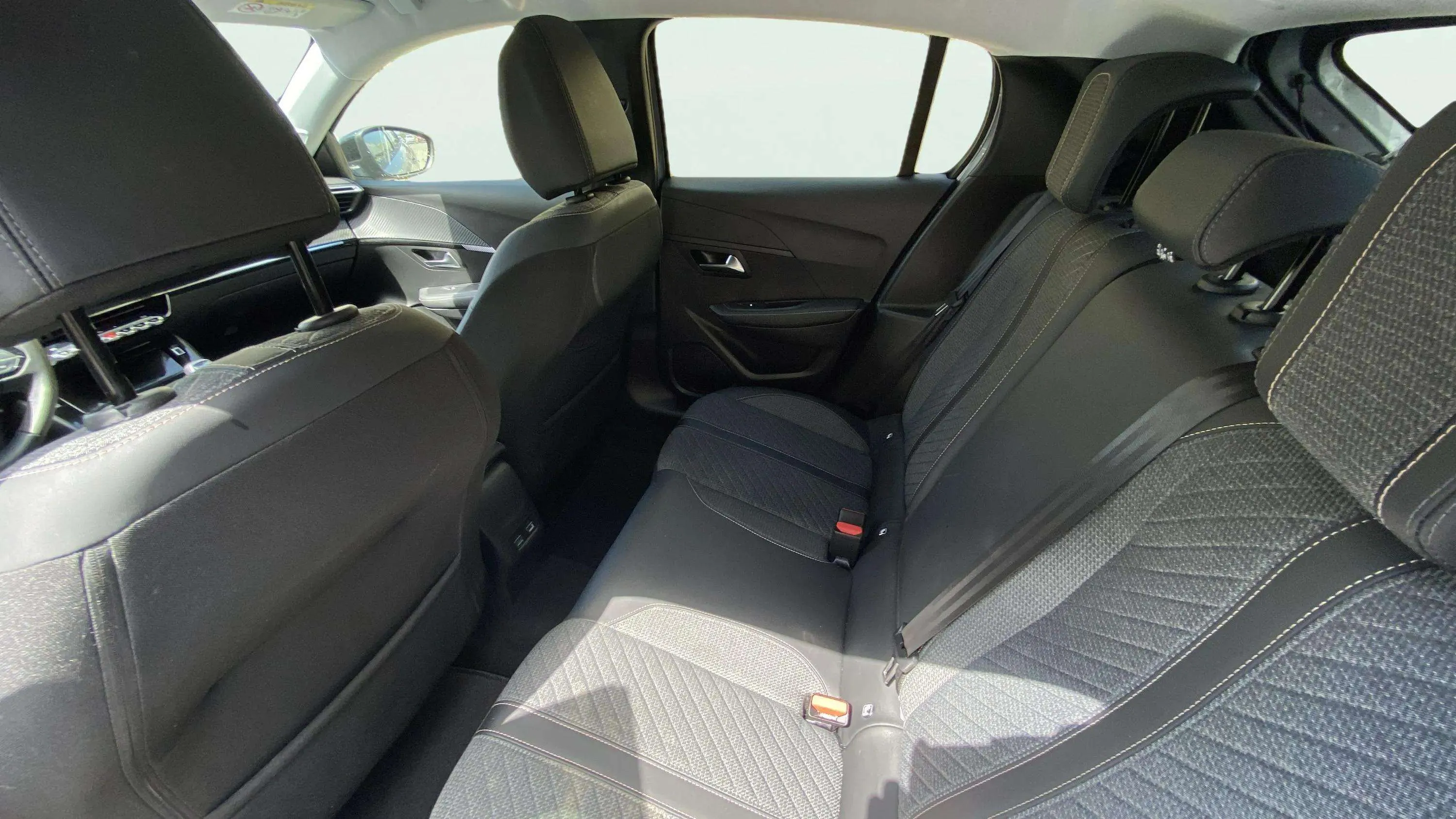 Peugeot 208 Allure Gasolina 100 - foto 14