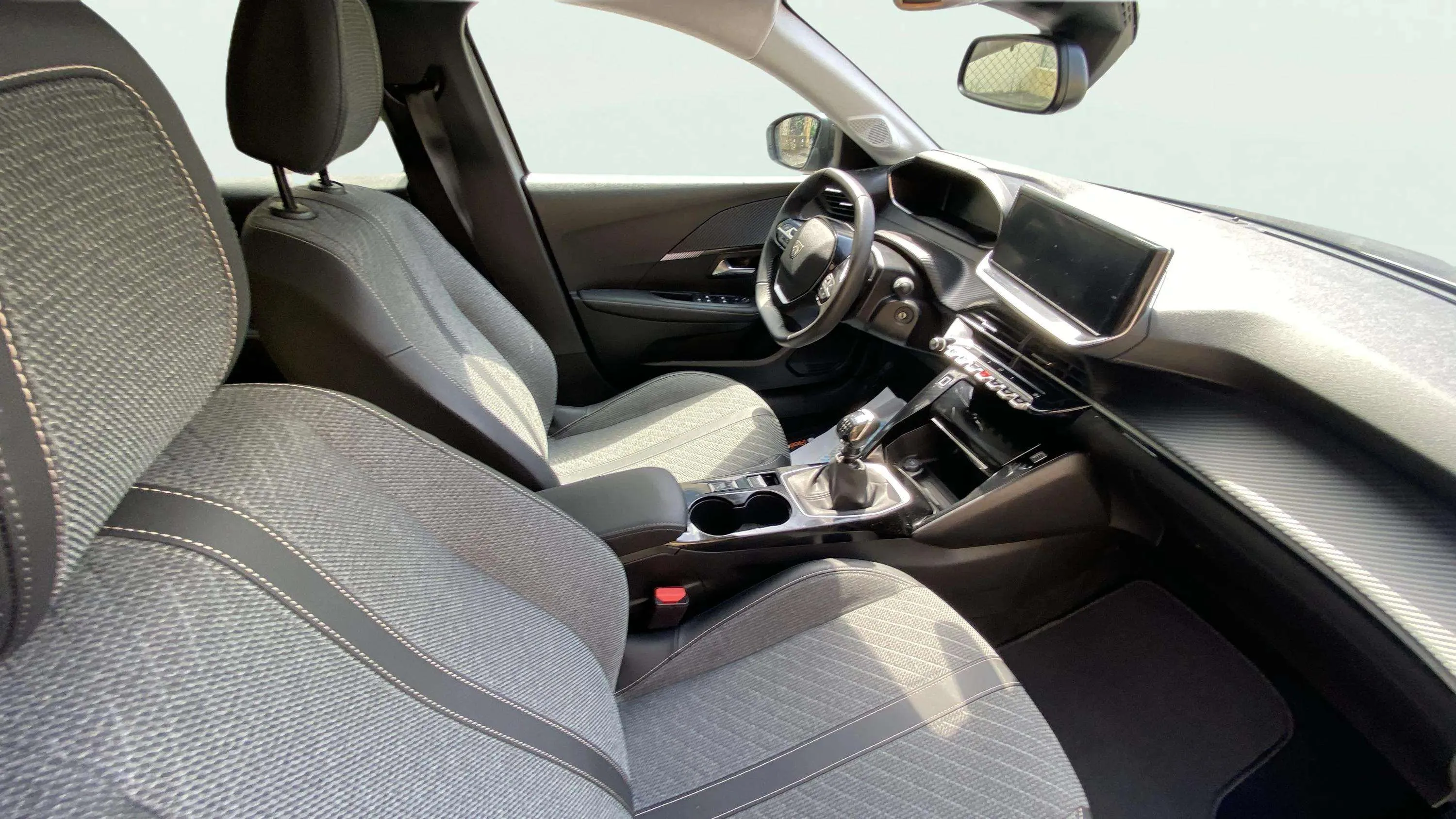Peugeot 208 Allure Gasolina 100 - foto 17