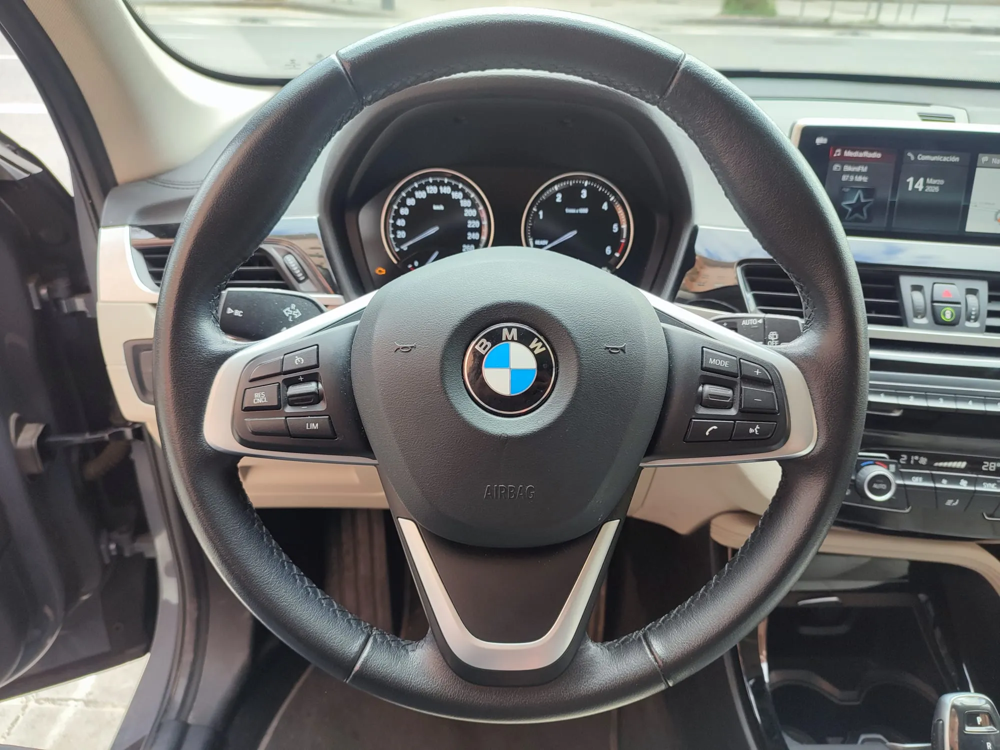 BMW X1 sDrive18d - foto 18