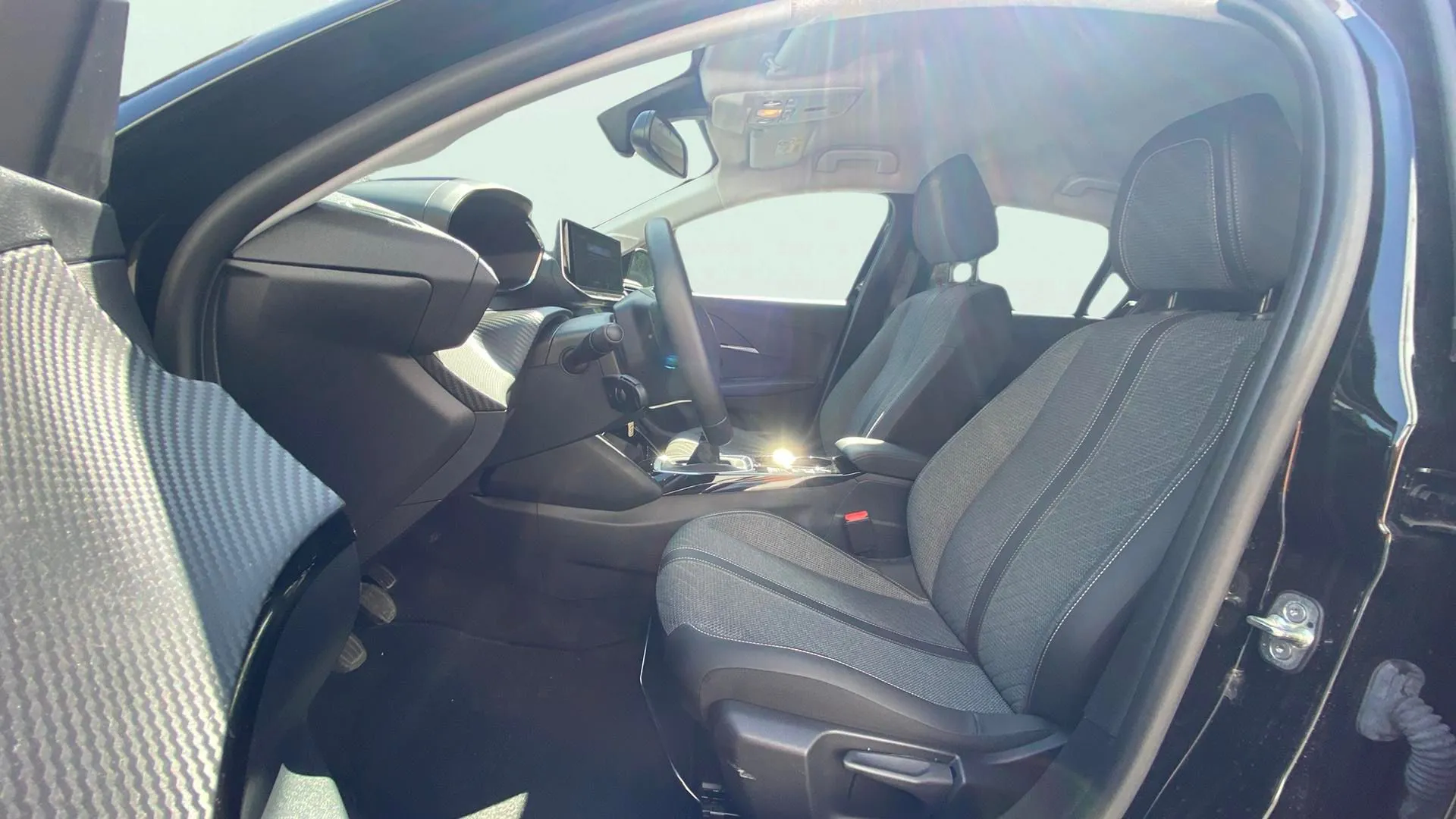 Peugeot 208 Allure Gasolina 100 - foto 16