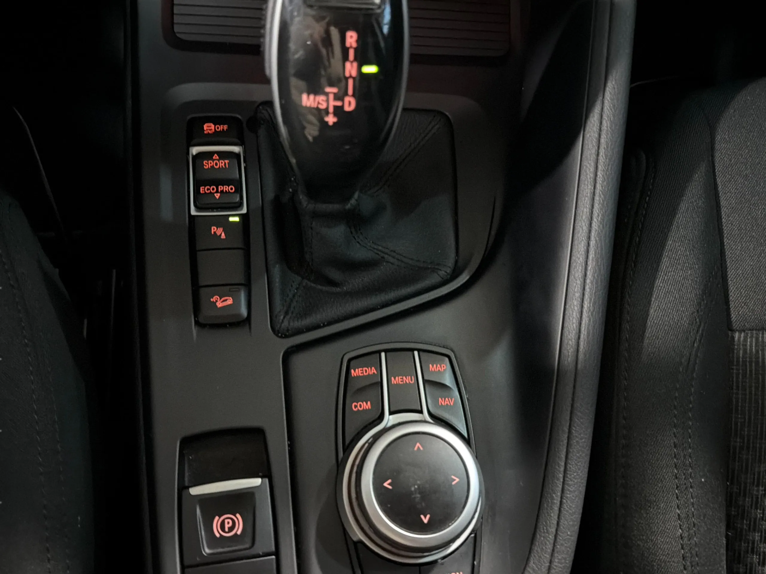 BMW X1 sDrive20dA - foto 14