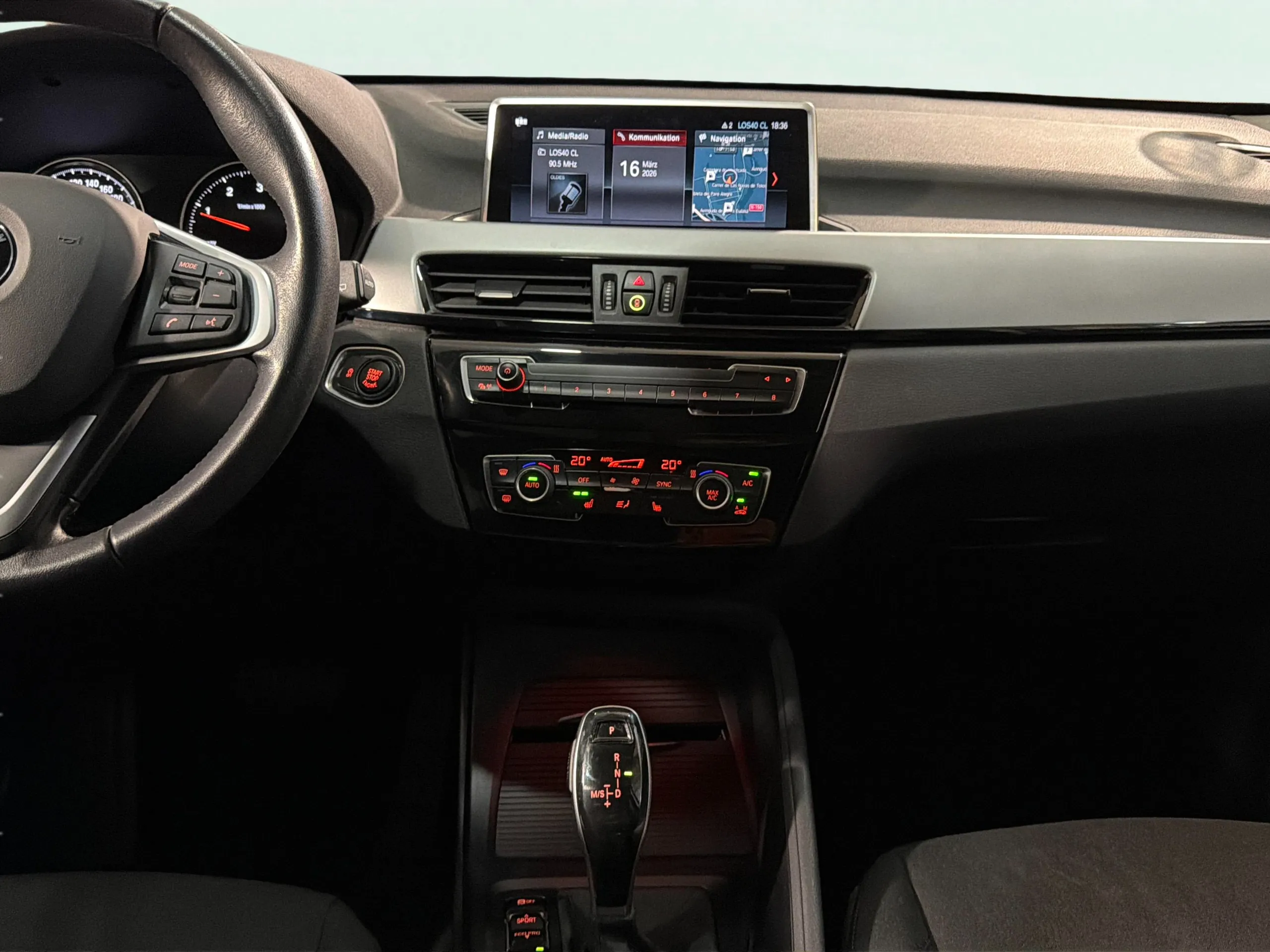 BMW X1 sDrive20dA - foto 11