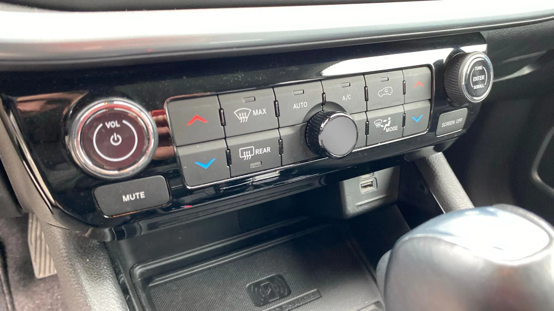 Jeep Compass 4xe 1.3 PHEV Limited AWD - foto 16