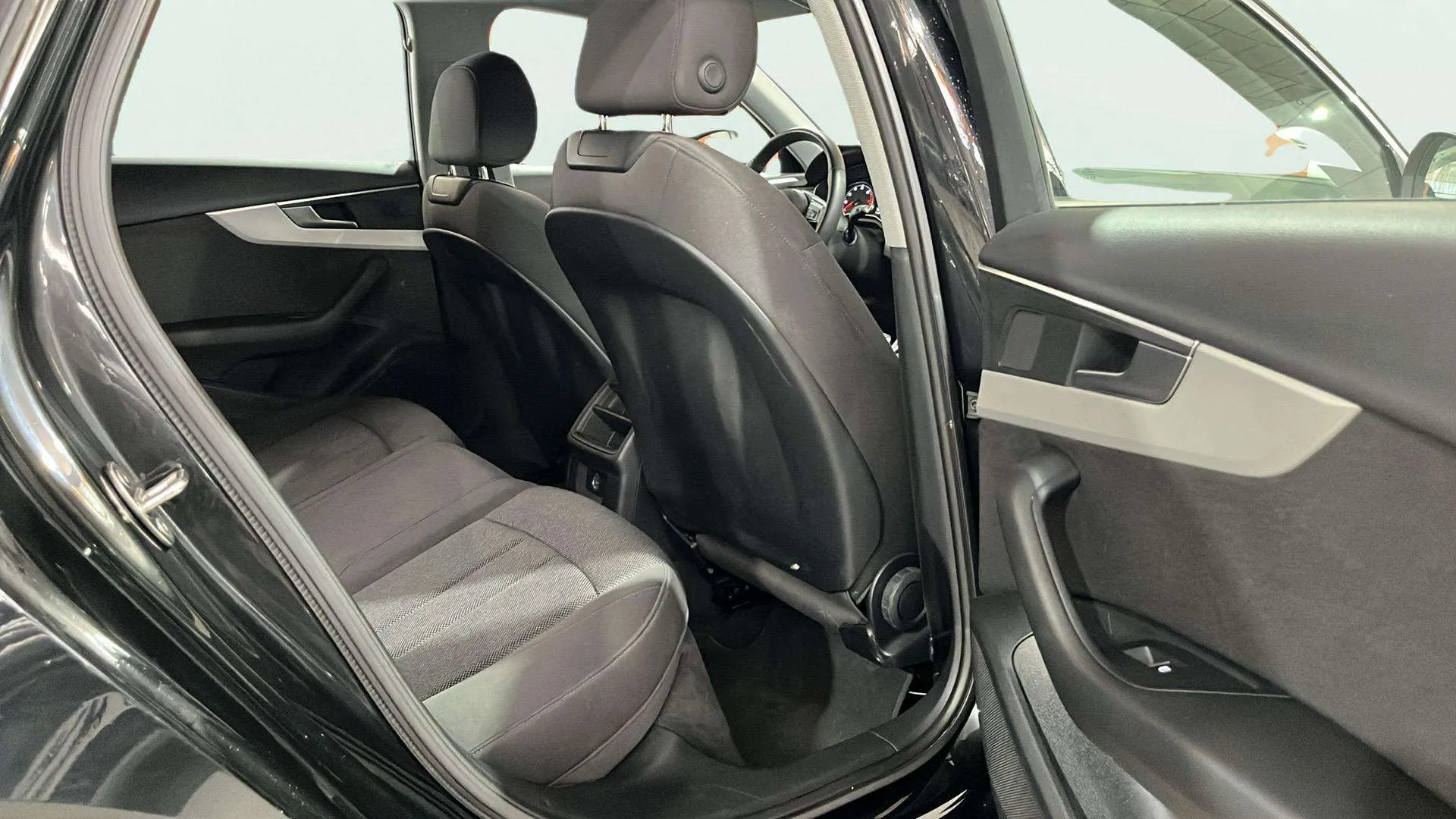 Audi A4 Avant Advanced 35 TFSI S tronic - foto 14