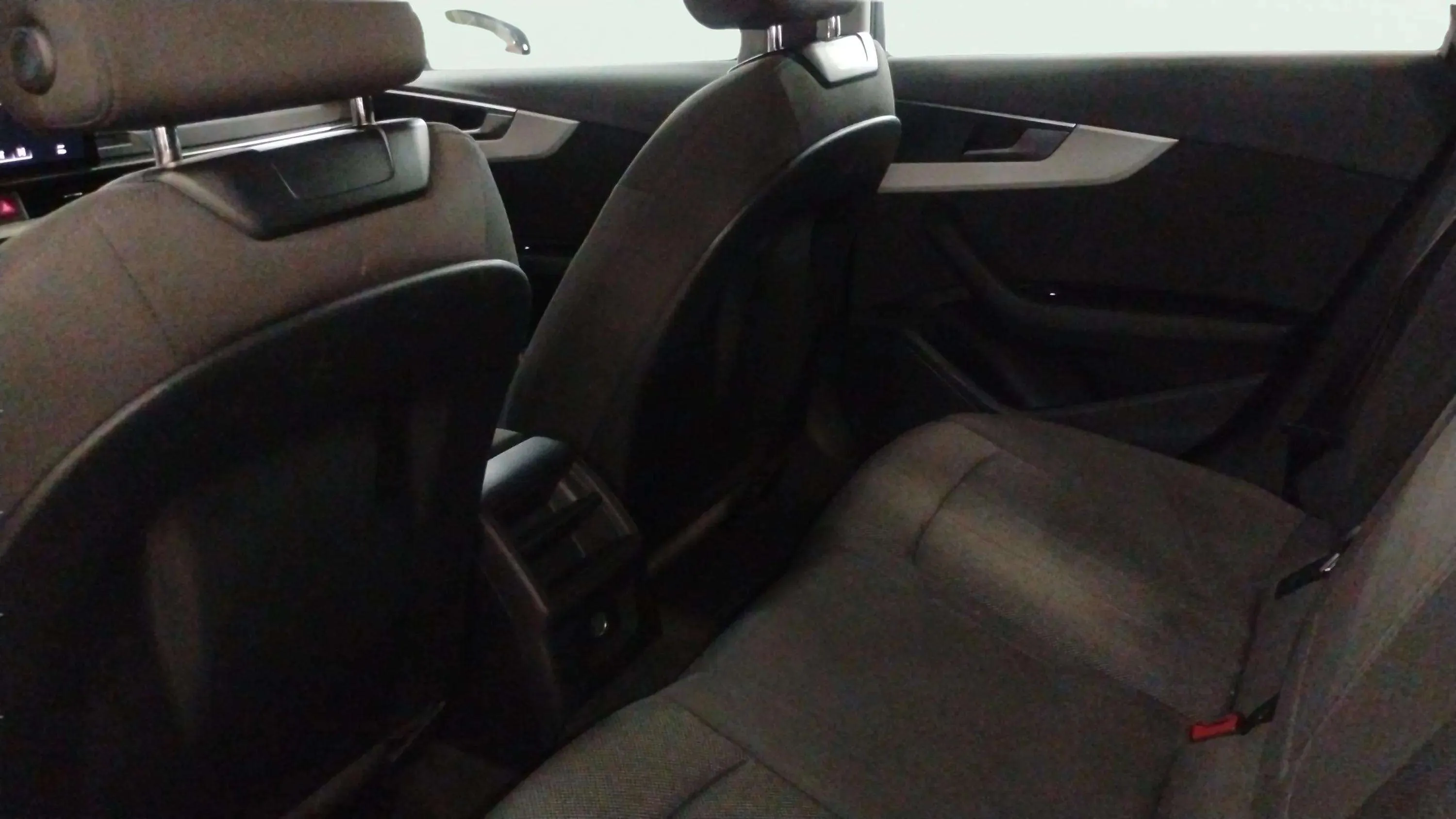 Audi A4 Avant Advanced 35 TFSI S tronic - foto 11