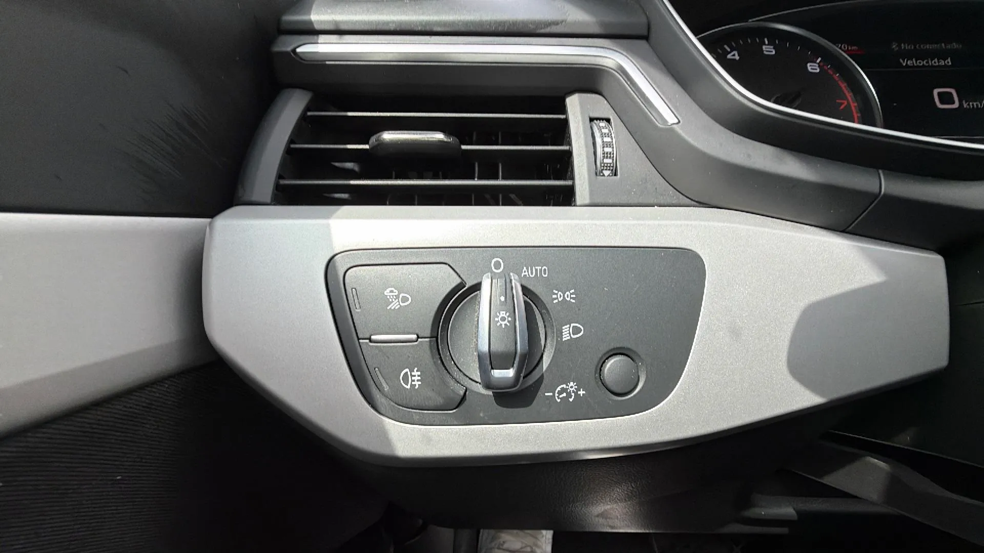 Audi A4 Avant Advanced 30 TDI S tronic - foto 19