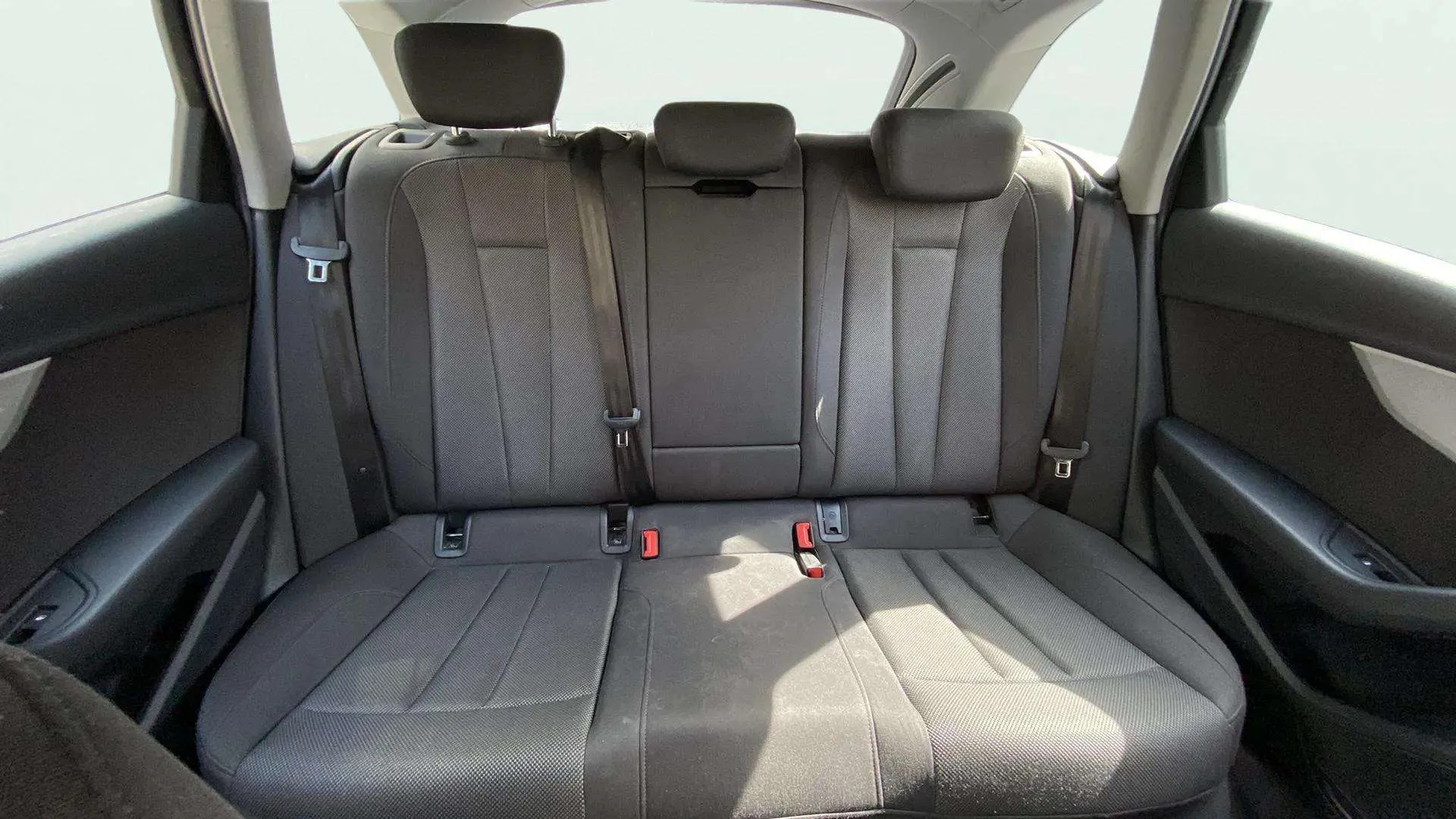 Audi A4 Avant Advanced 35 TDI S tronic - foto 29