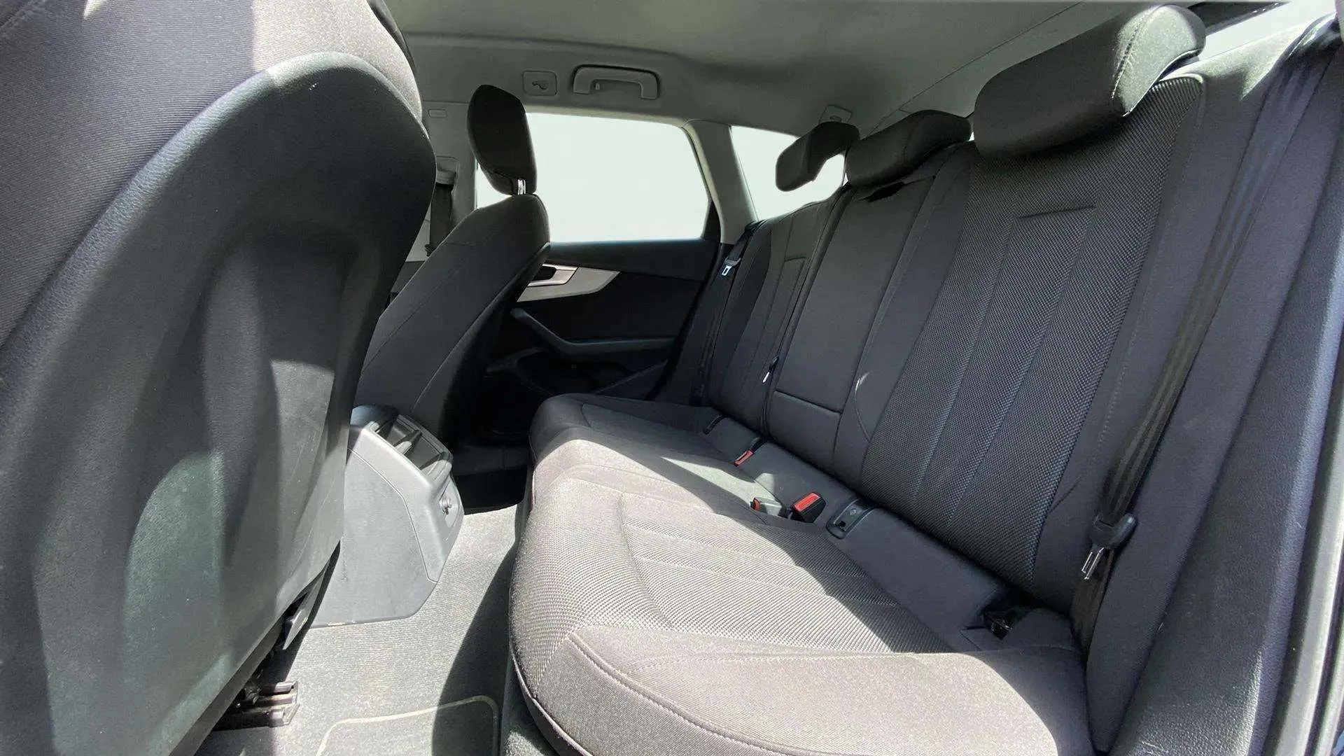 Audi A4 Avant Advanced 35 TDI S tronic - foto 28