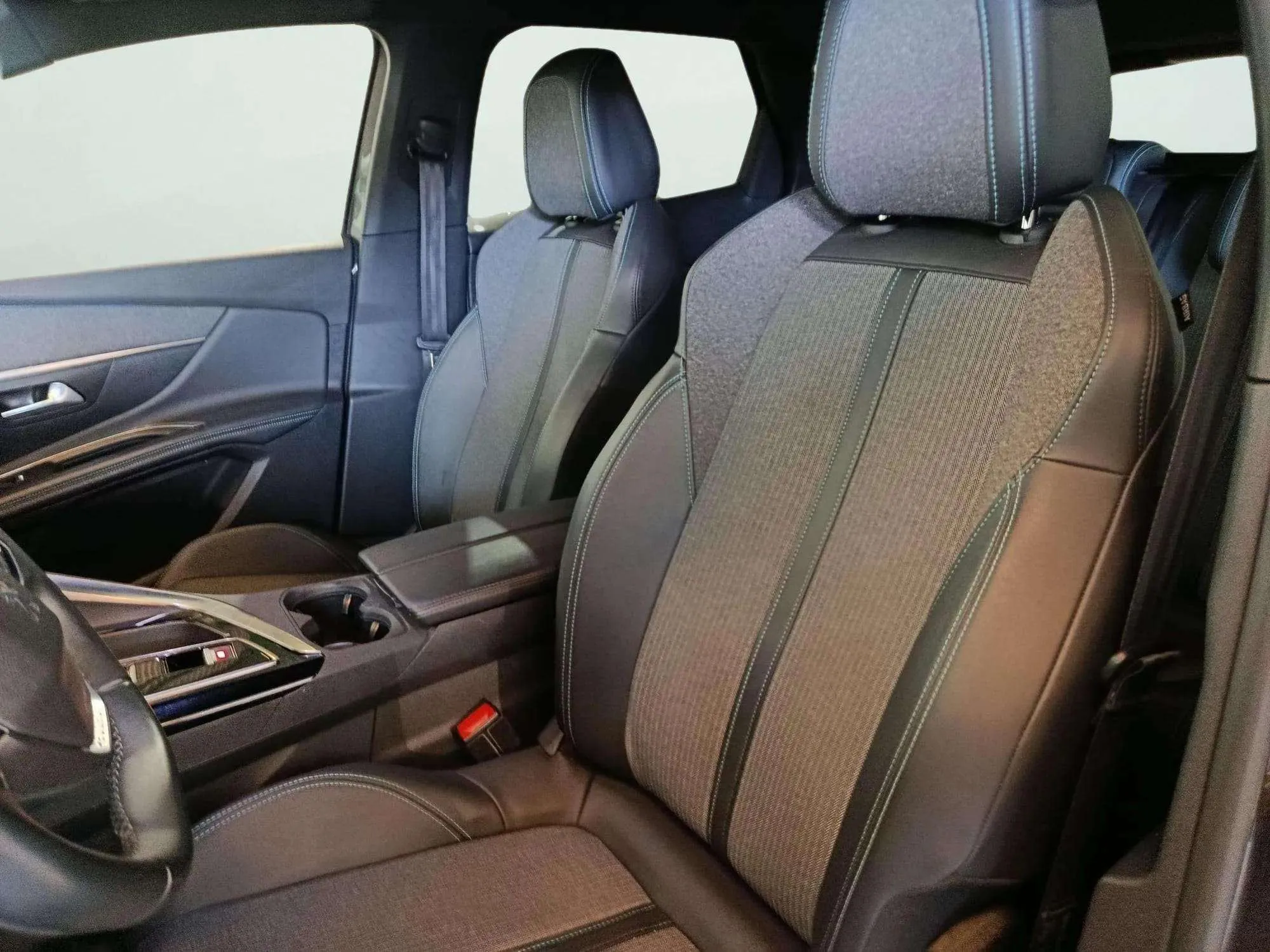 Peugeot 3008 180 e-EAT8 Active Pack - foto 8