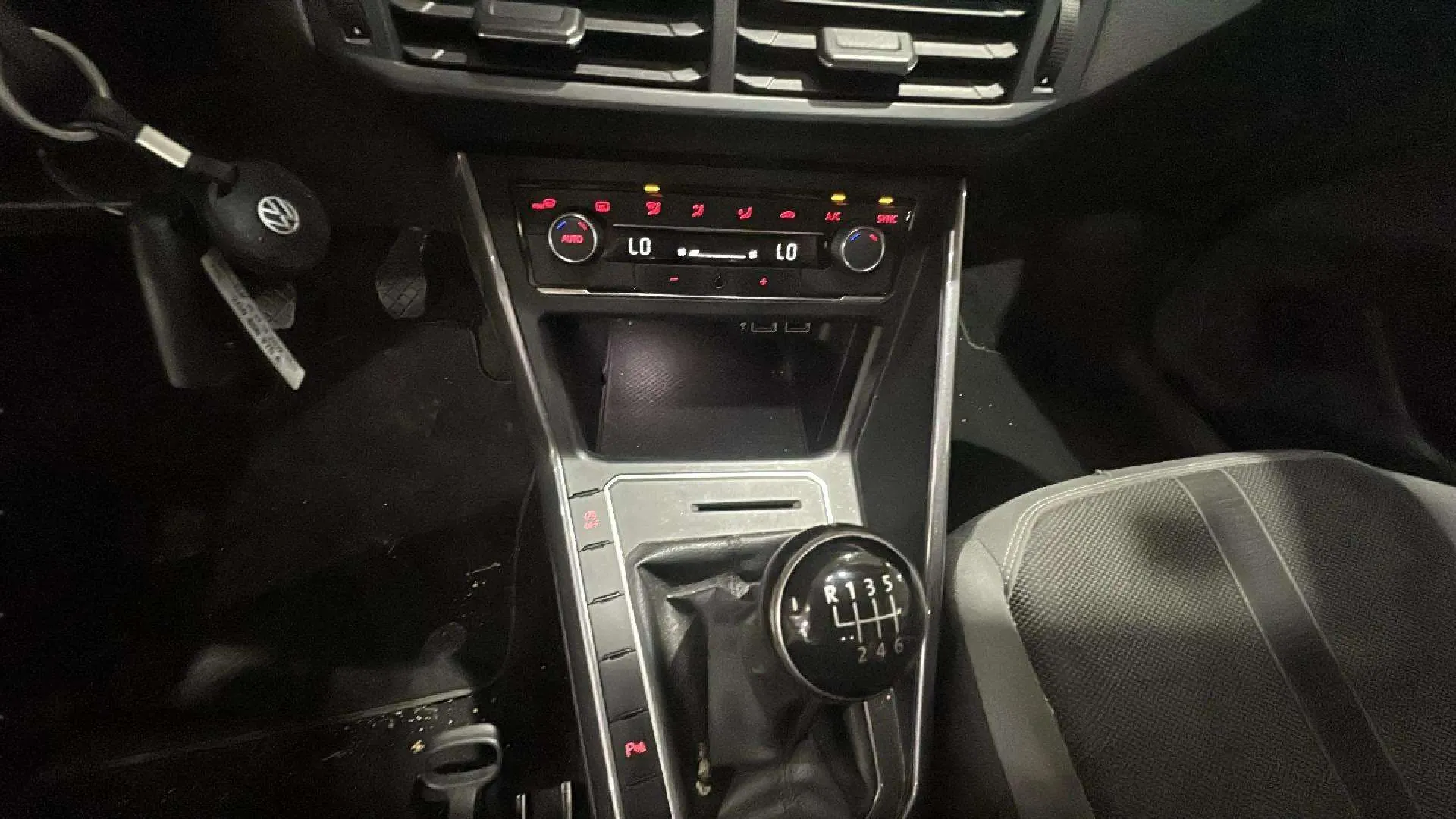 Volkswagen Polo 1.0 TSI - foto 18