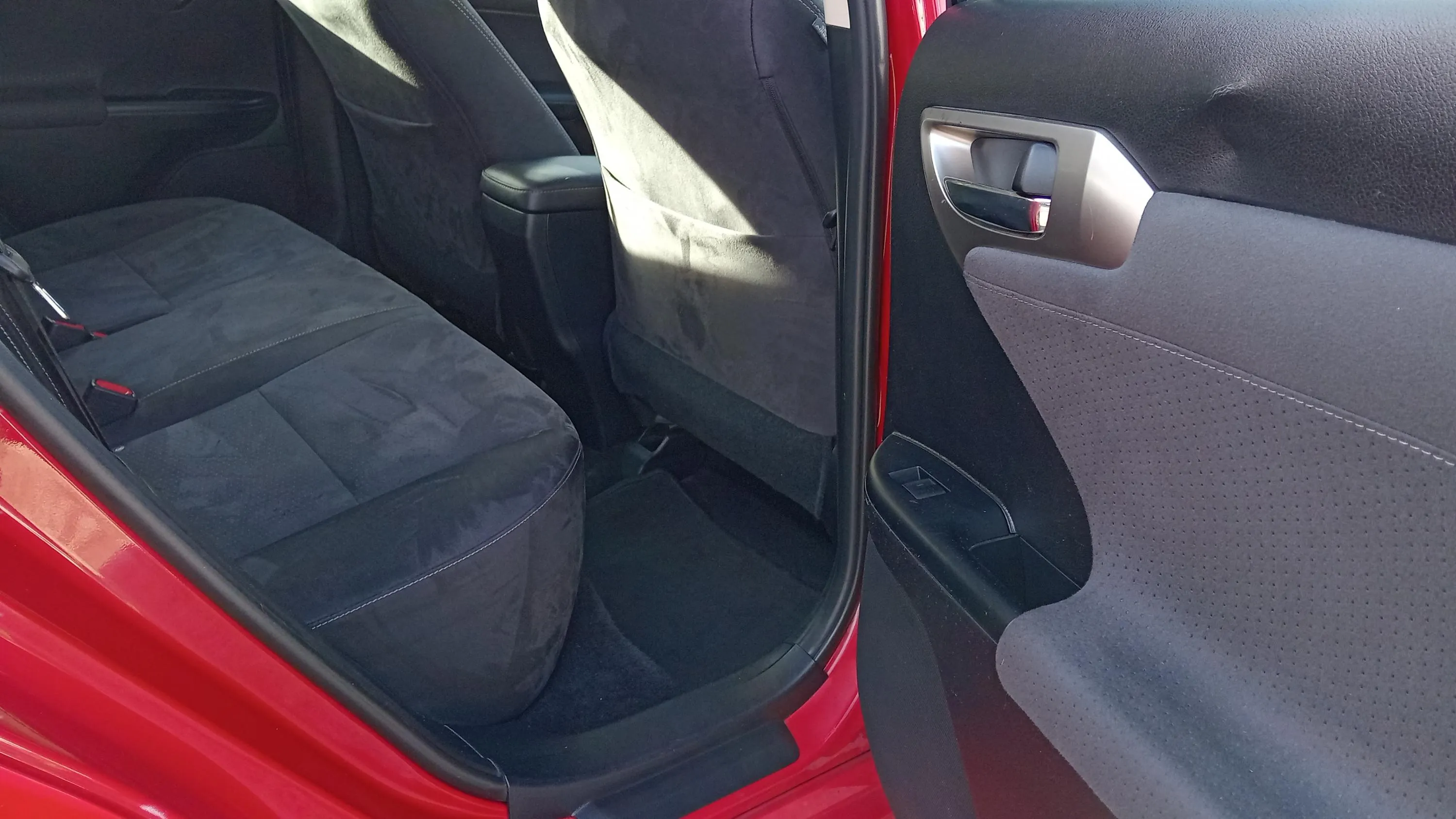 Lexus CT CT200H - foto 30