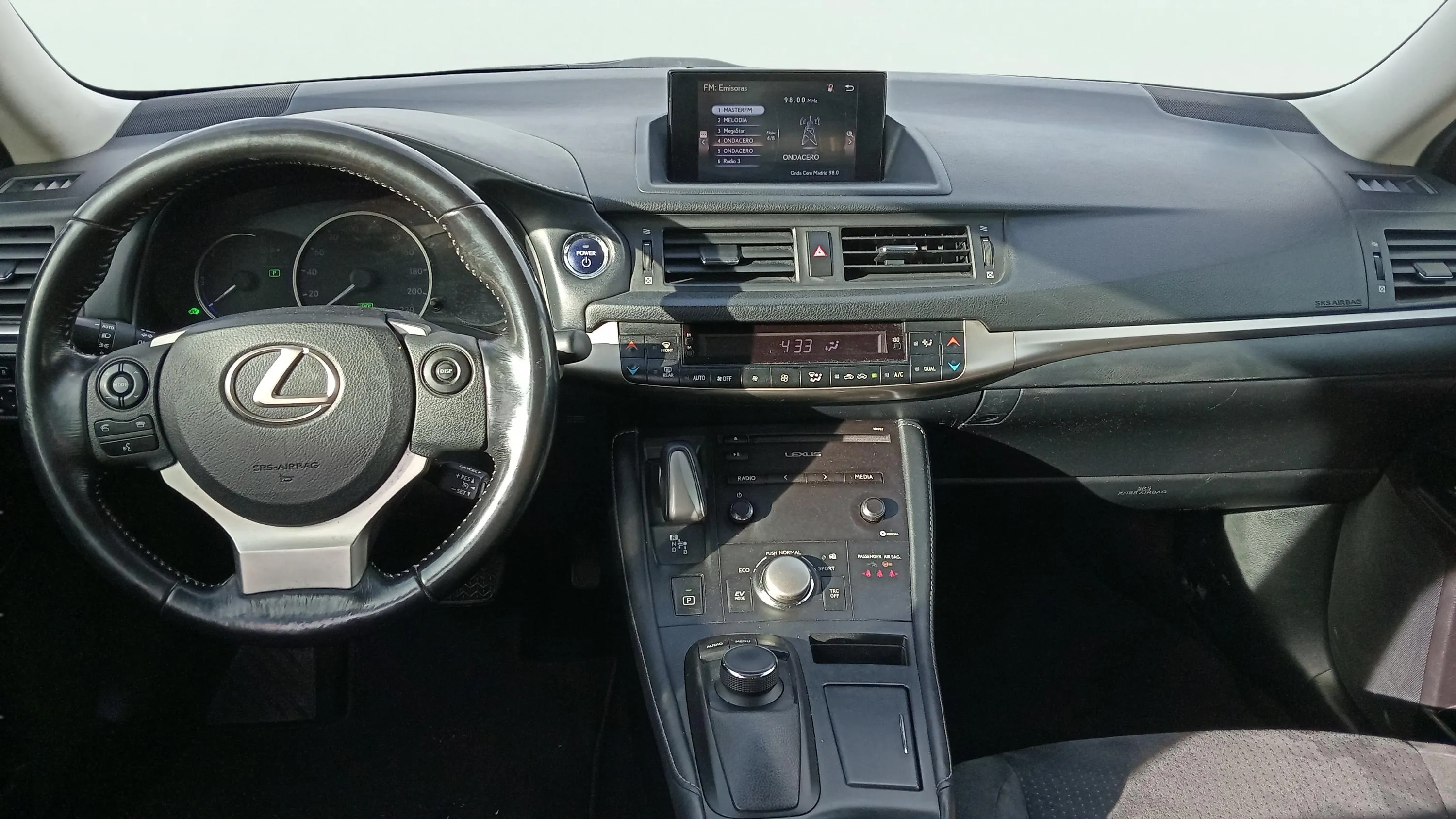 Lexus CT CT200H - foto 12