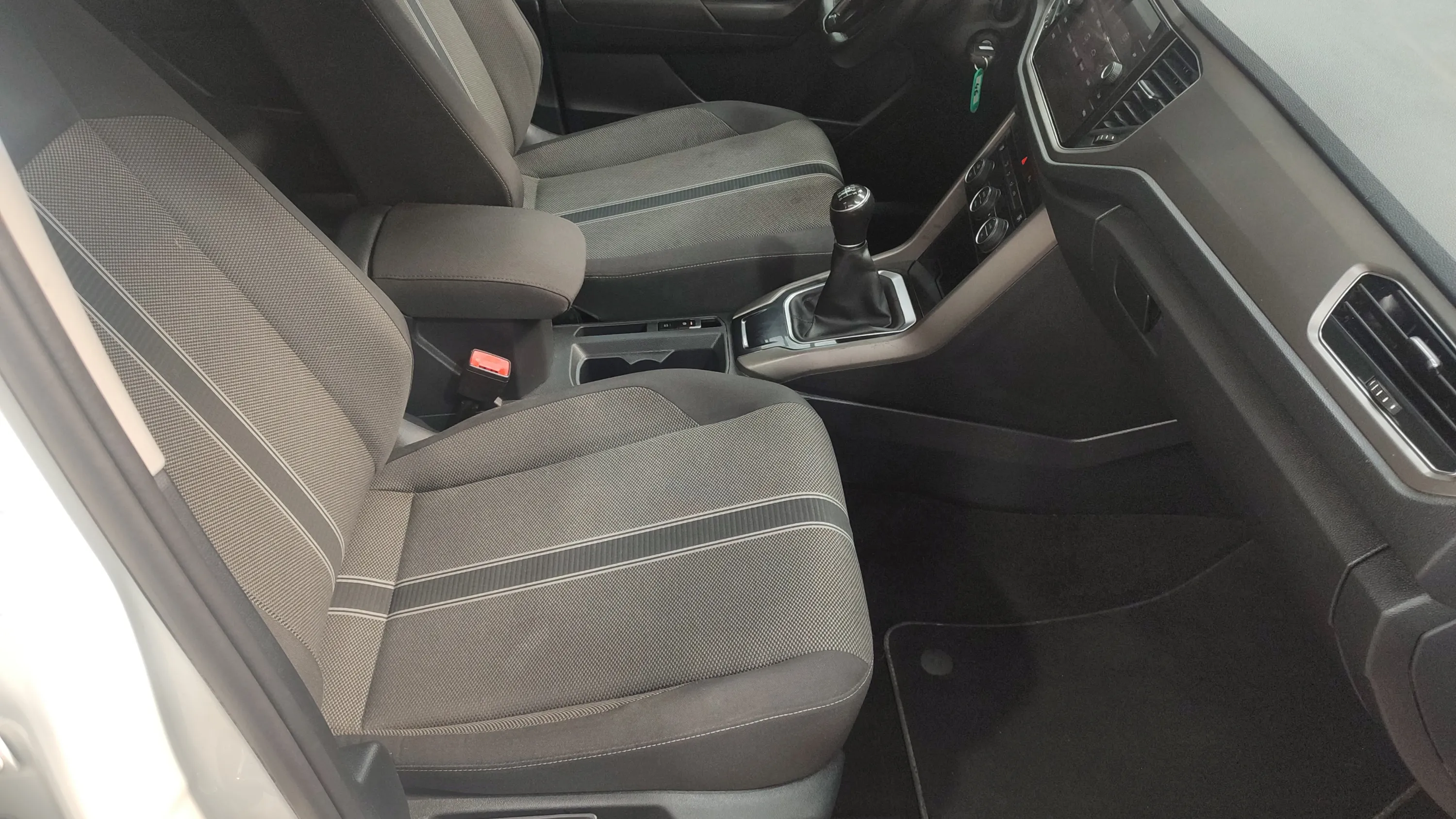 Volkswagen T-Roc Advance 2.0 TDI - foto 25
