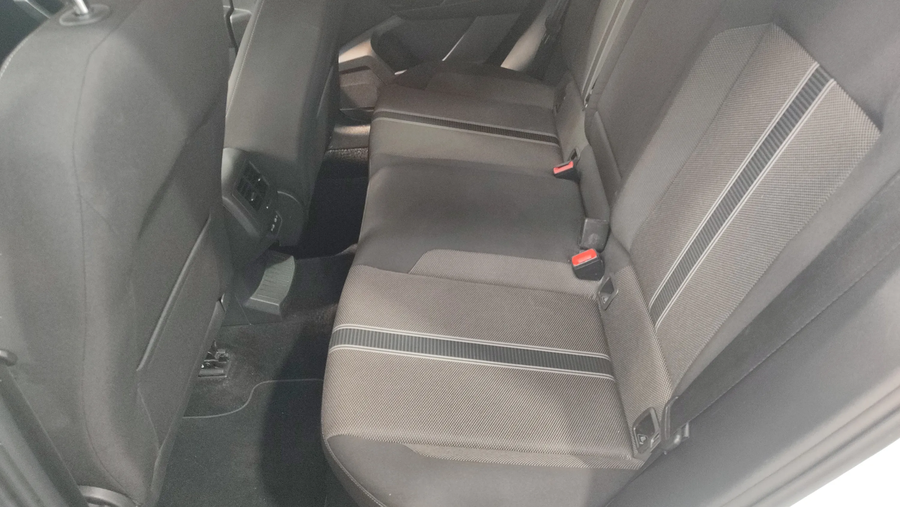 Volkswagen T-Roc Advance 2.0 TDI - foto 27