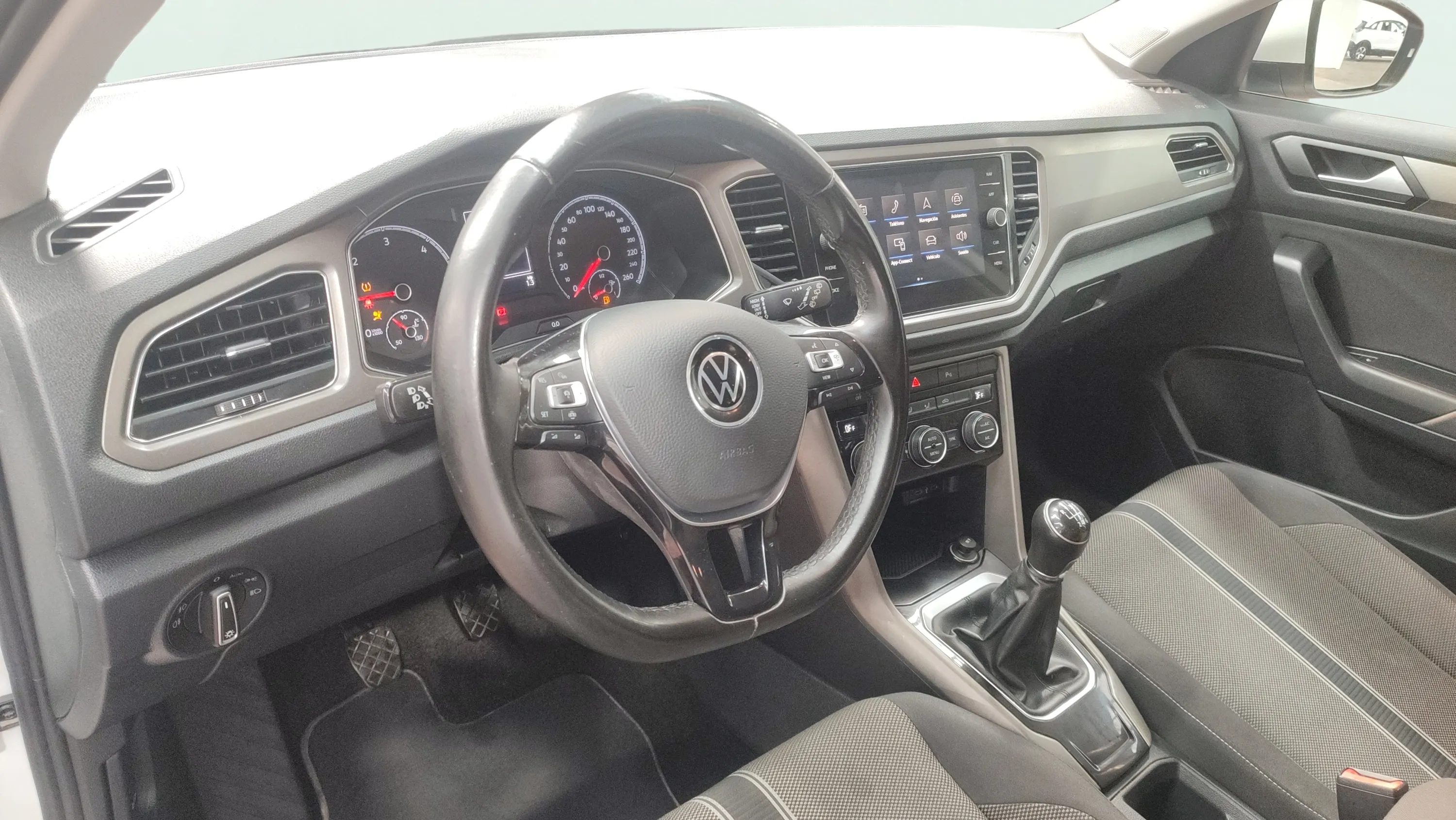 Volkswagen T-Roc Advance 2.0 TDI - foto 21