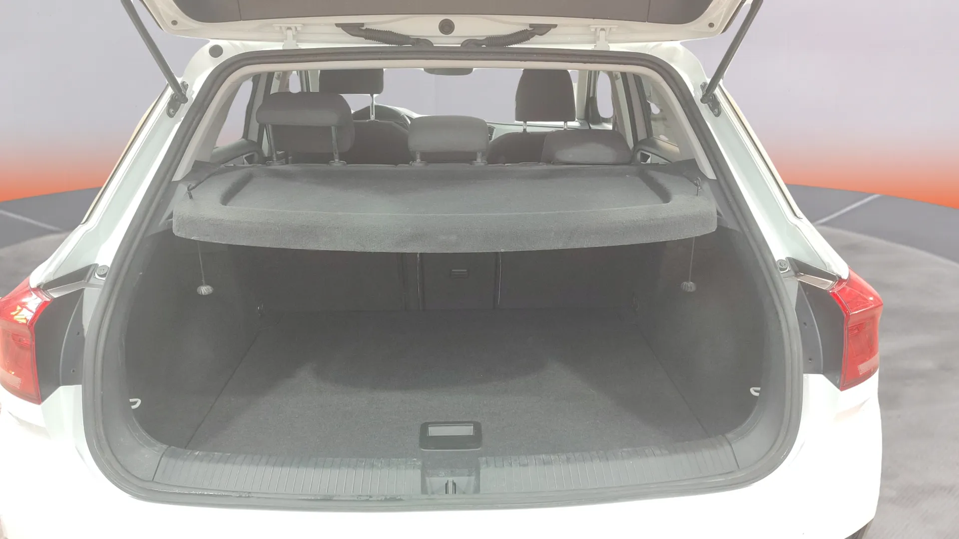 Volkswagen T-Roc Advance 2.0 TDI - foto 28
