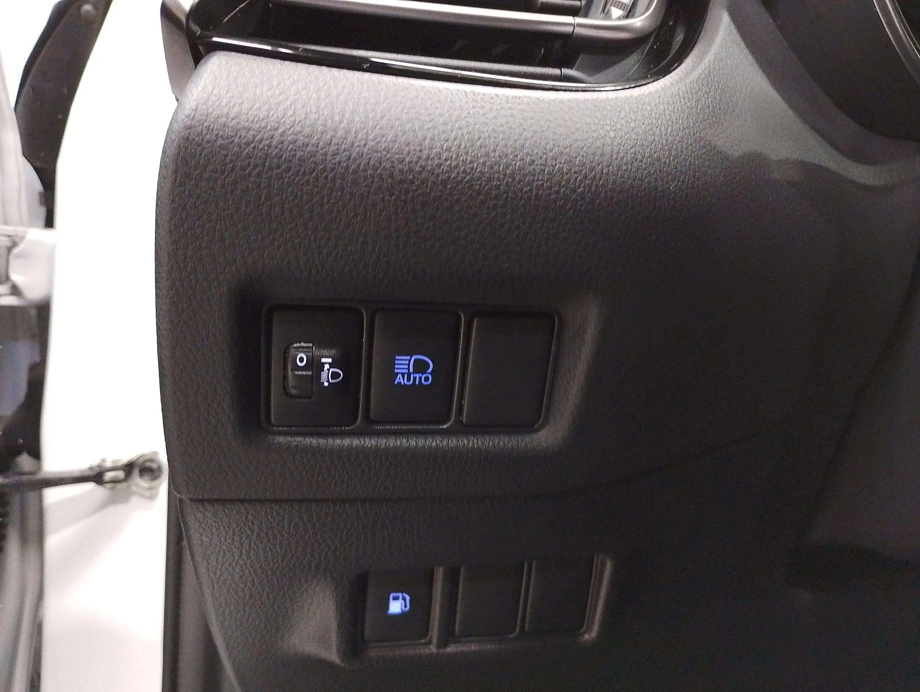 Toyota C-HR 2.0 180H Advance - foto 23