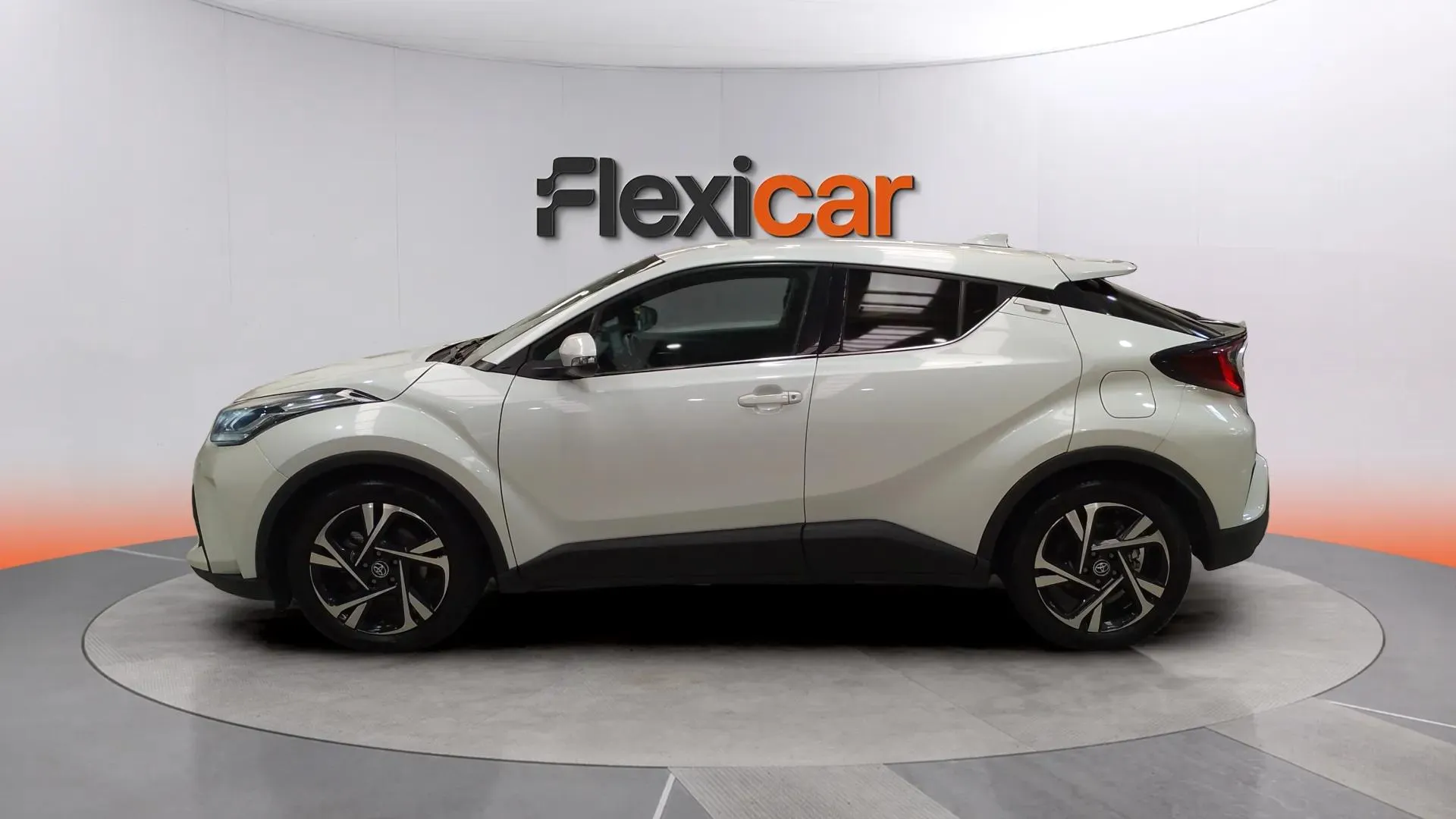 Toyota C-HR 2.0 180H Advance - foto 9