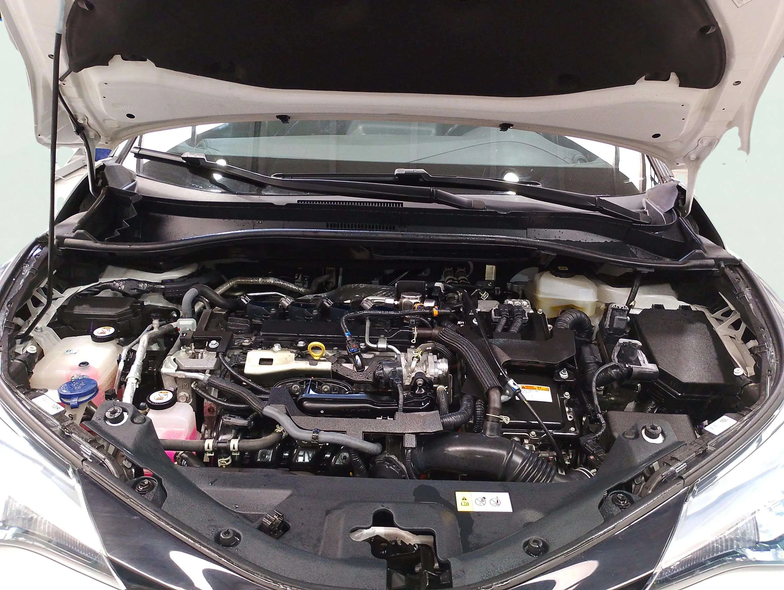 Toyota C-HR 2.0 180H Advance - foto 26