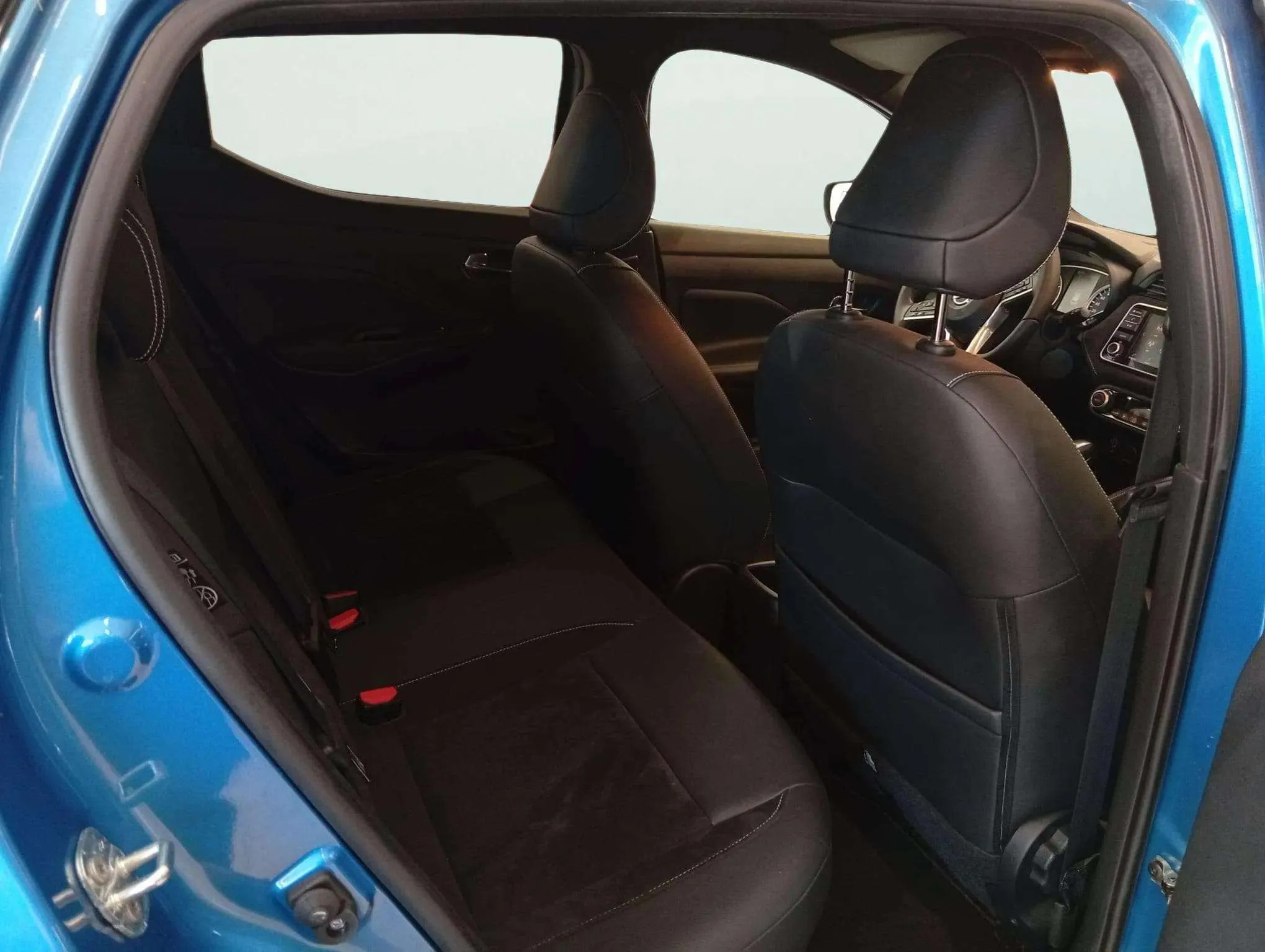Nissan Micra IG-T E6D-F CVT N-Sport - foto 13