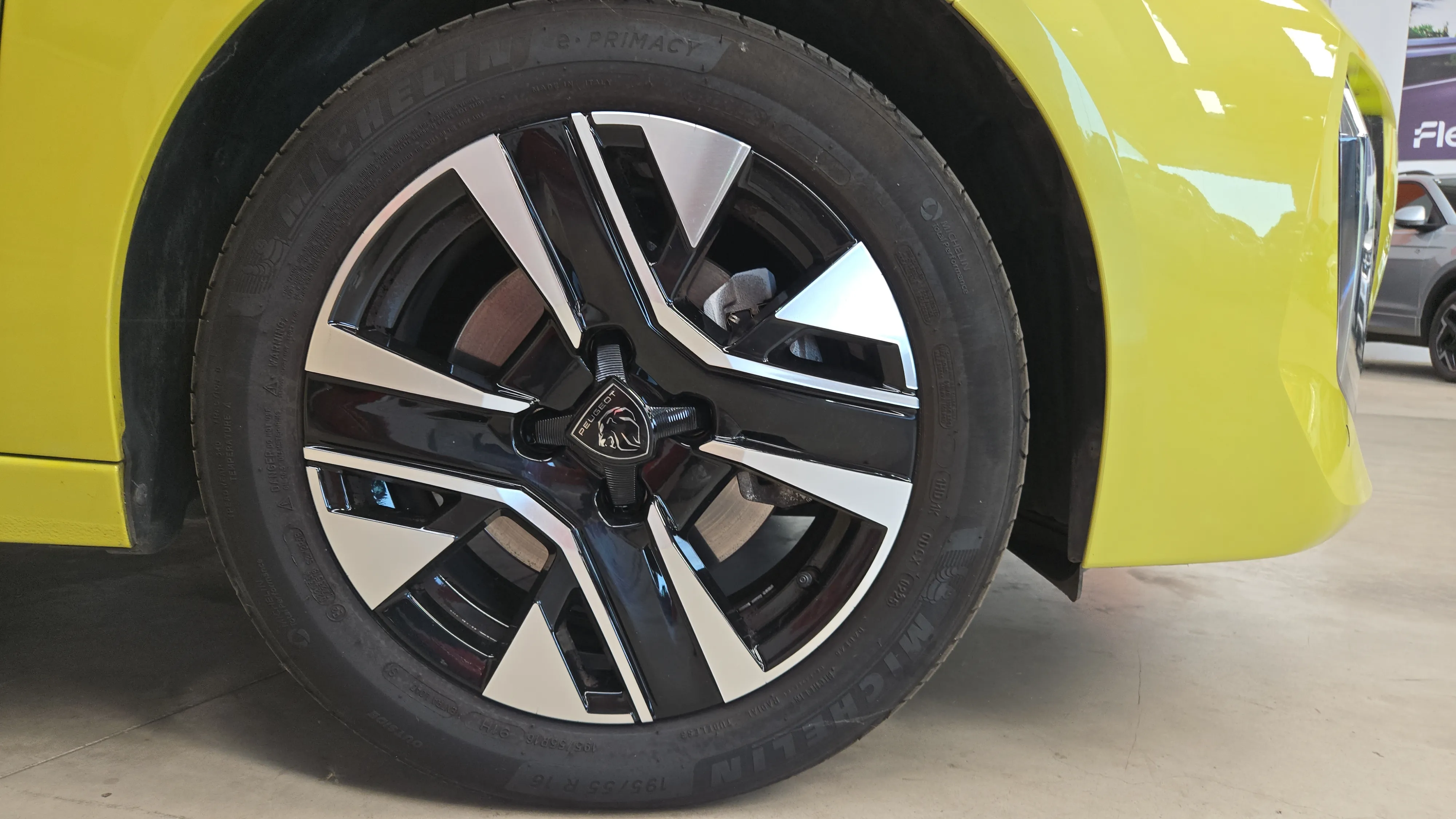 Peugeot 208 Allure Gasolina 100 - foto 14