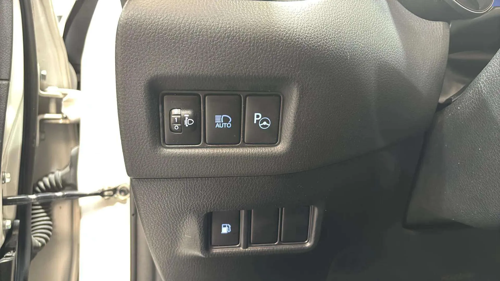 Toyota C-HR 1.8 125H Advance - foto 19