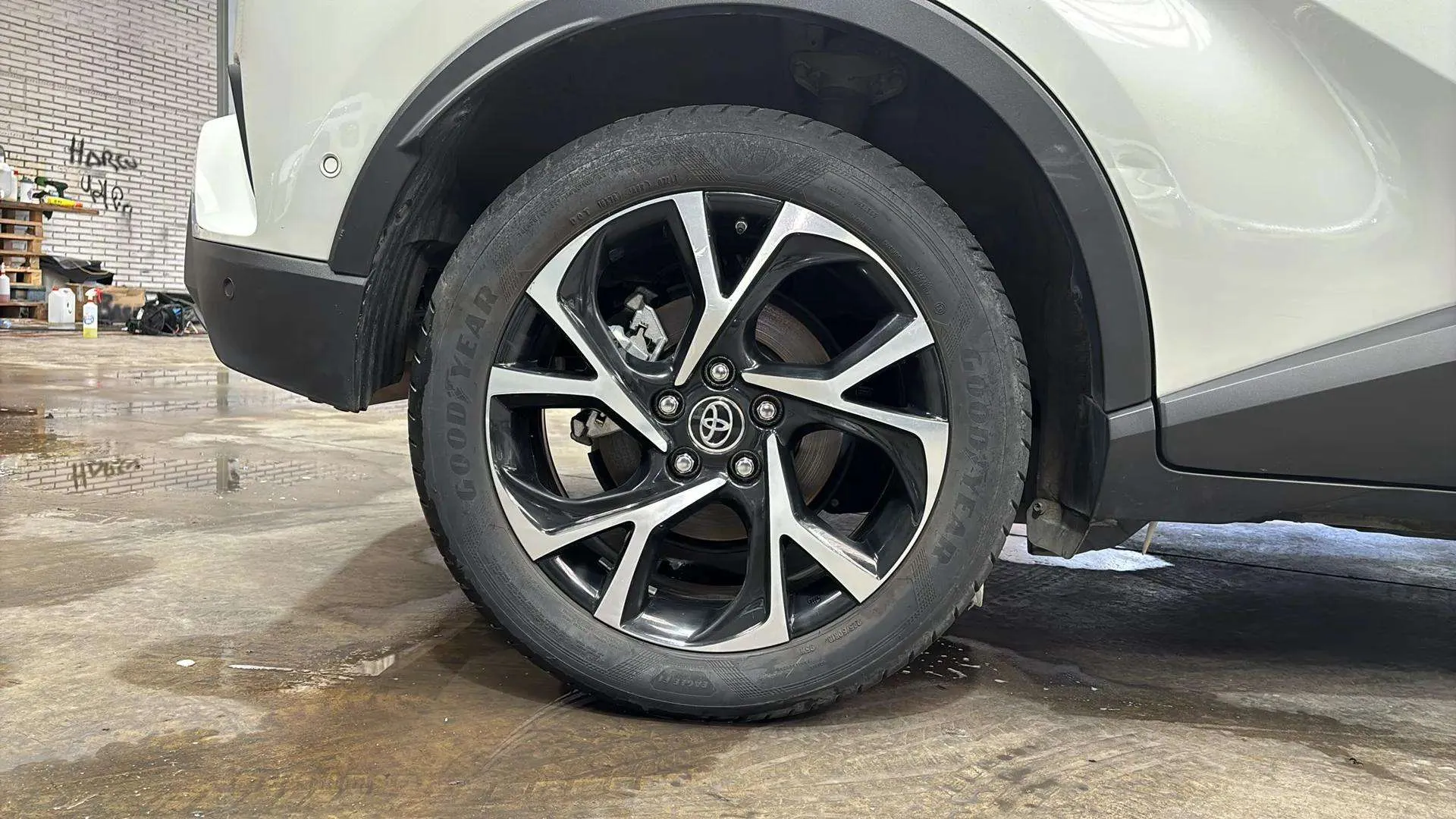 Toyota C-HR 1.8 125H Advance - foto 32