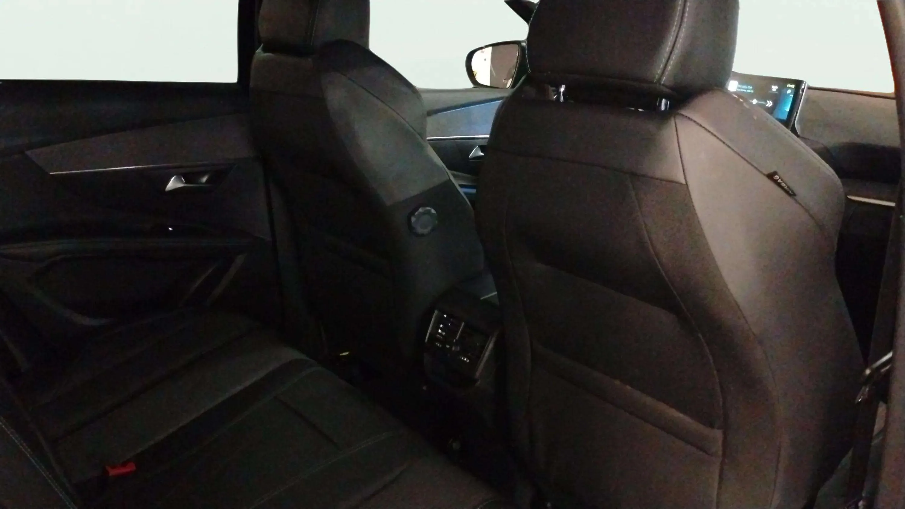 Peugeot 3008 180 e-EAT8 Allure Pack - foto 15