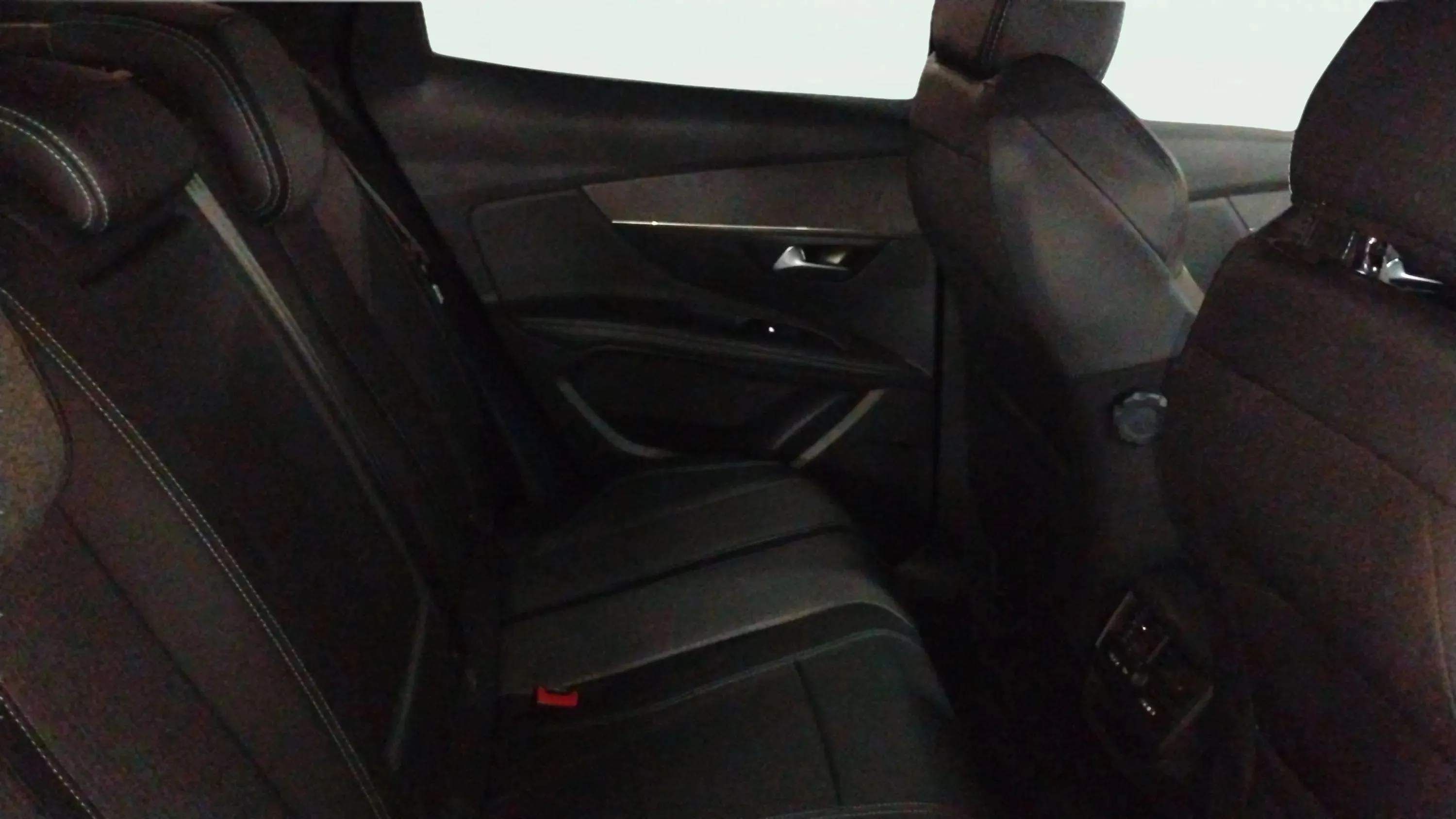 Peugeot 3008 180 e-EAT8 Allure Pack - foto 16